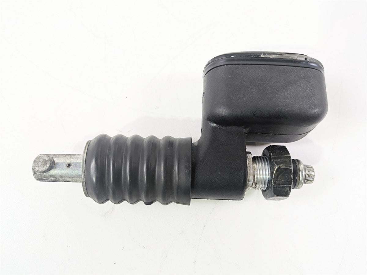 2001 Harley Touring FLHX Street Glide Rear Brake Master Cylinder 41755-99F {{ shop.shopifyCountryName }} - Mototech271