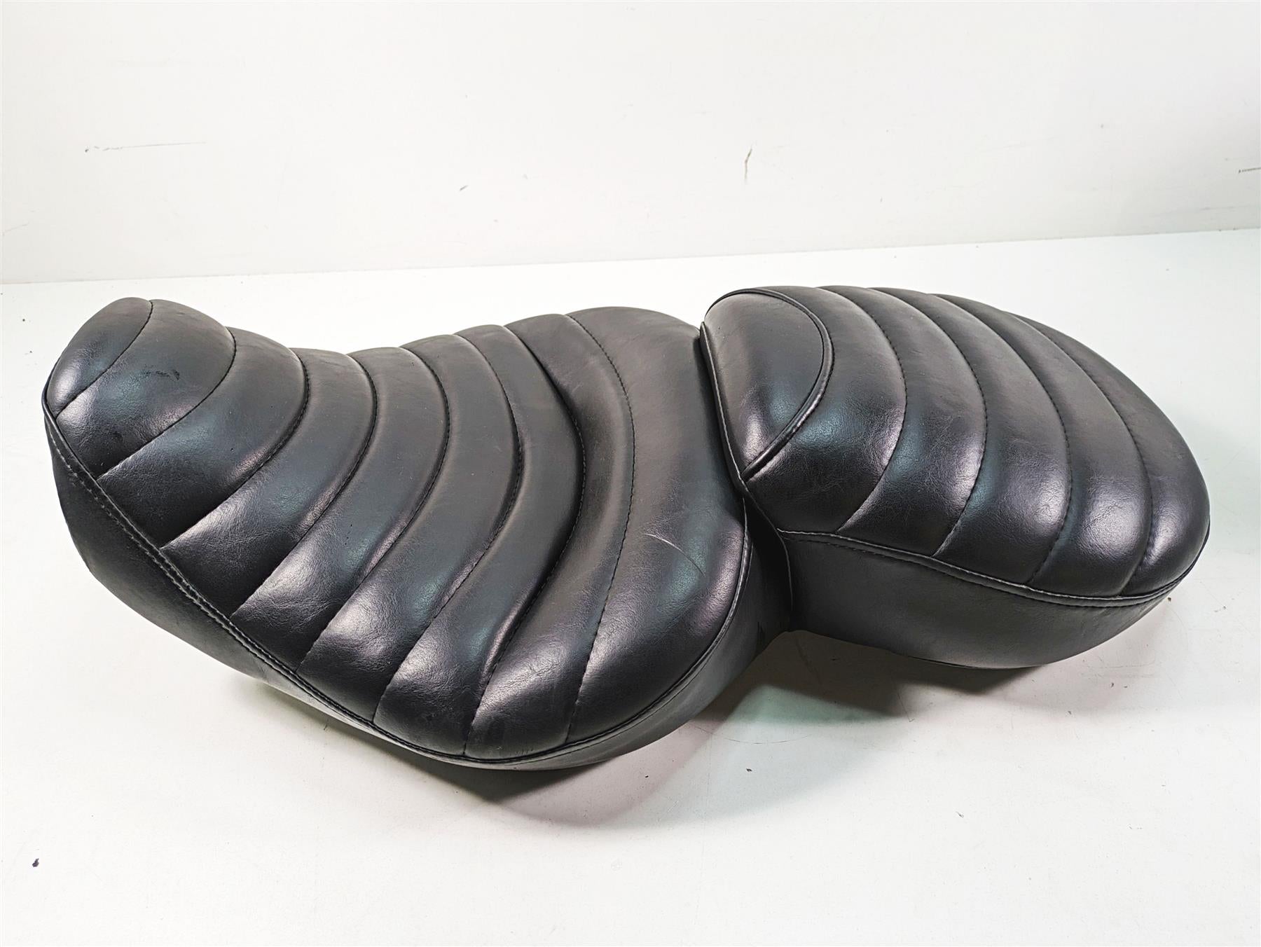 2012 Harley FLD Dyna Switchback Mustang Wide Touring Seat Saddle -Read 75480 {{ shop.shopifyCountryName }} - Mototech271