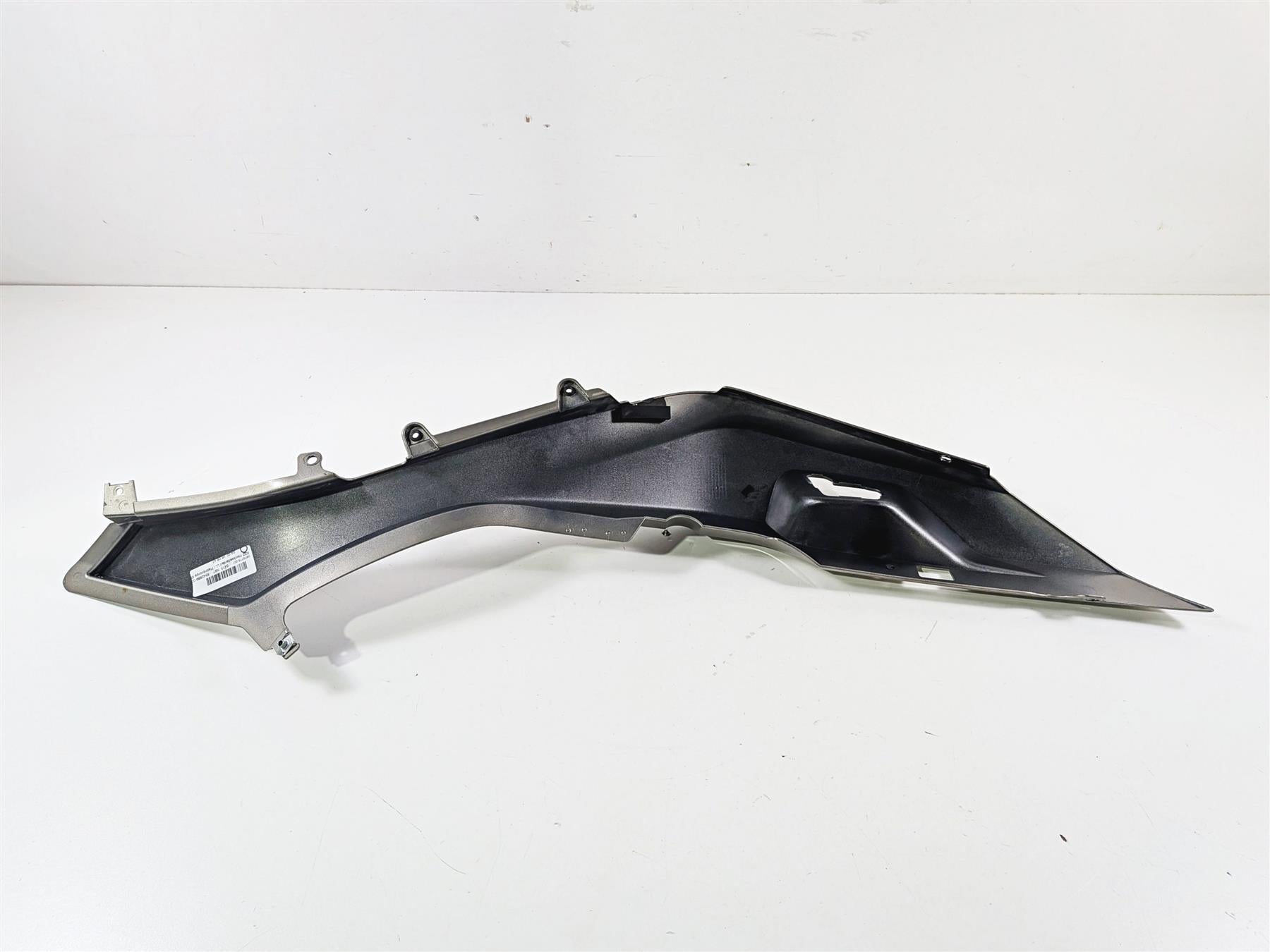 2016 BMW R1200RT RT RTW K52 Left Tail Side Cover Fairing Platinbronz 46638533567 {{ shop.shopifyCountryName }} - Mototech271