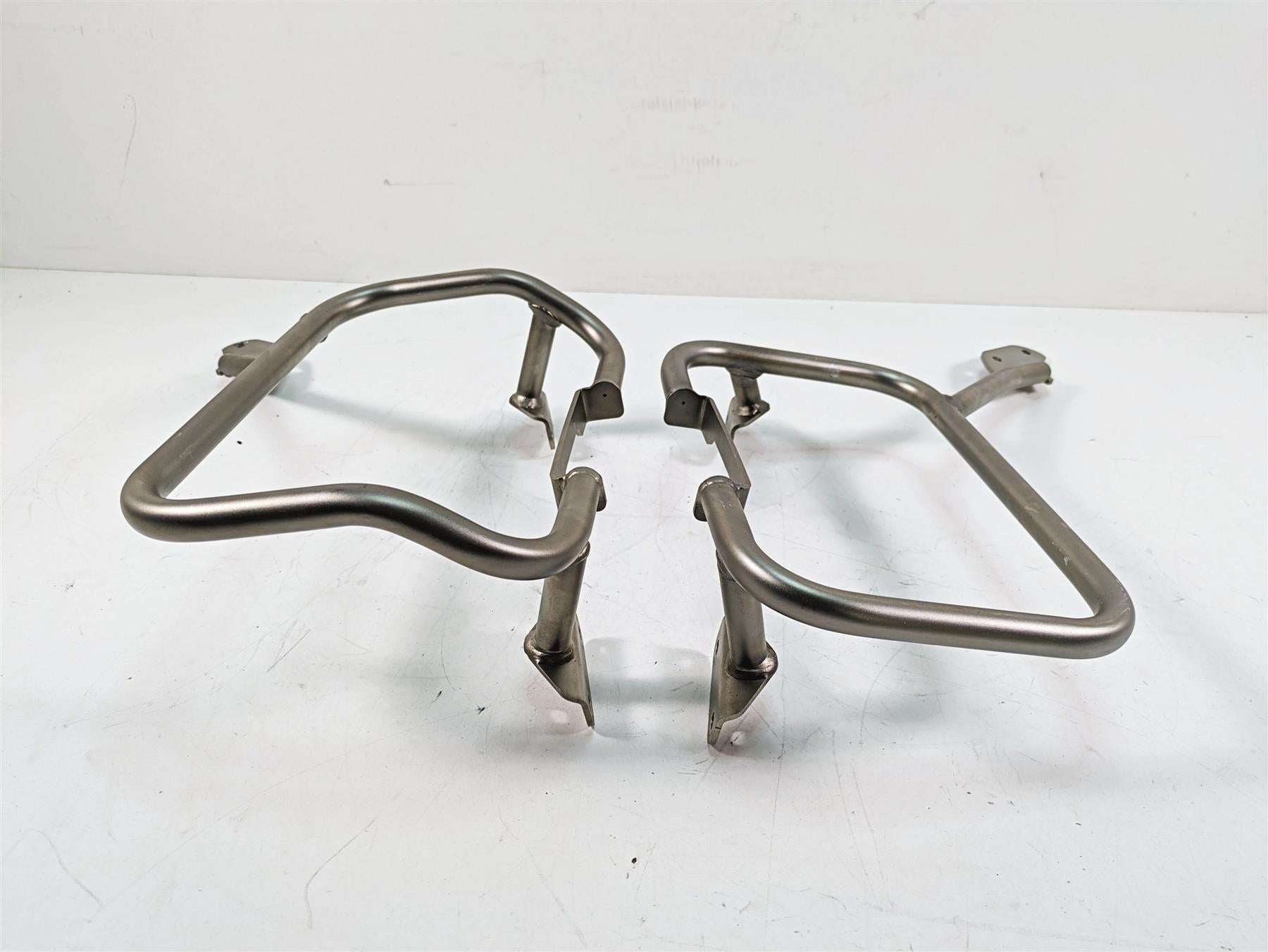 2020 Moto Guzzi V85 TT Adventure Aluminum Saddlebag Mount Pannier Set 2S001342 {{ shop.shopifyCountryName }} - Mototech271