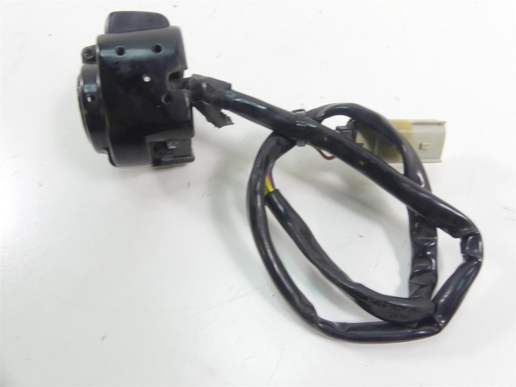 2007 Harley Sportster XL1200 Nightster Left Hand Control Switch 71682-06A {{ shop.shopifyCountryName }} - Mototech271