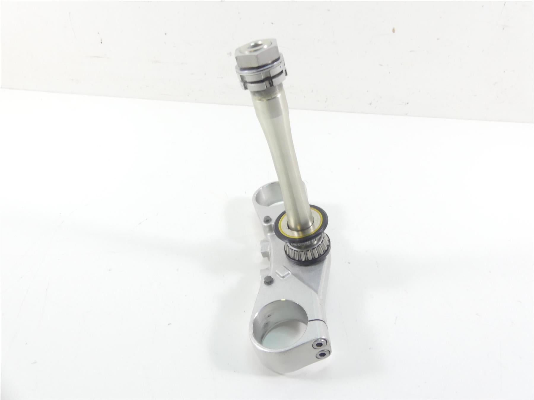 2009 Yamaha XV1700 Road Star Warrior Lower Triple Tree Clamp 5PX-23340-00-00 {{ shop.shopifyCountryName }} - Mototech271