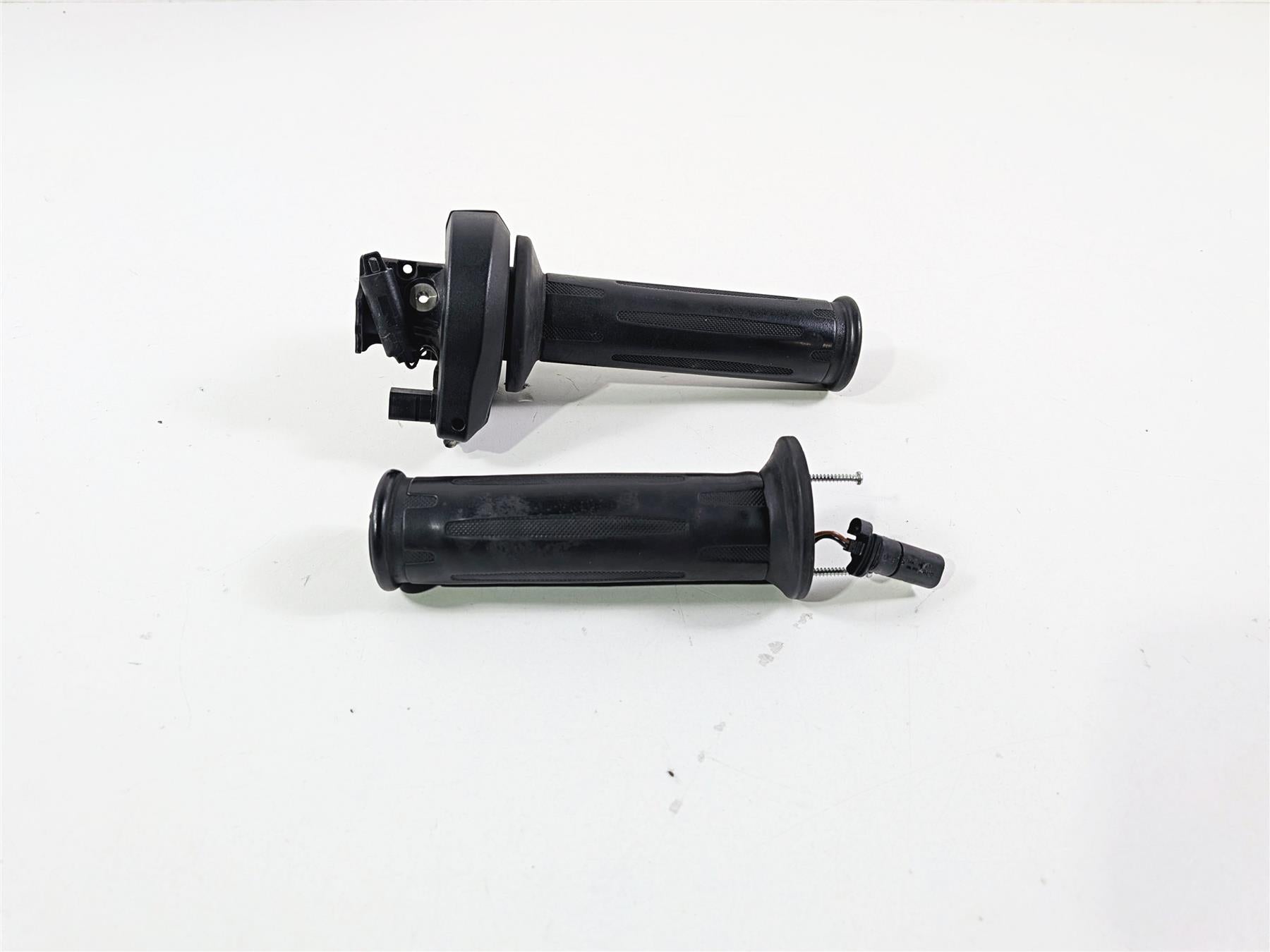 2016 BMW R1200RT RT RTW K52 Heated Hand Grip Set Grips 61318552117 61318552122 {{ shop.shopifyCountryName }} - Mototech271