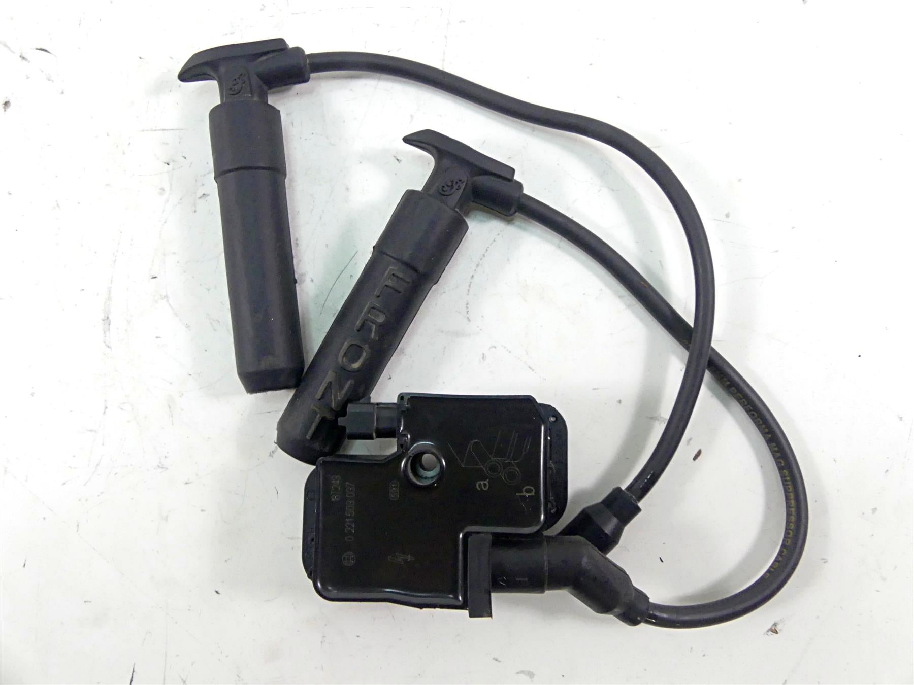 2019 Indian Chieftain Classic Ignition Coil Wires Plugs Set 4010425 2876049 {{ shop.shopifyCountryName }} - Mototech271