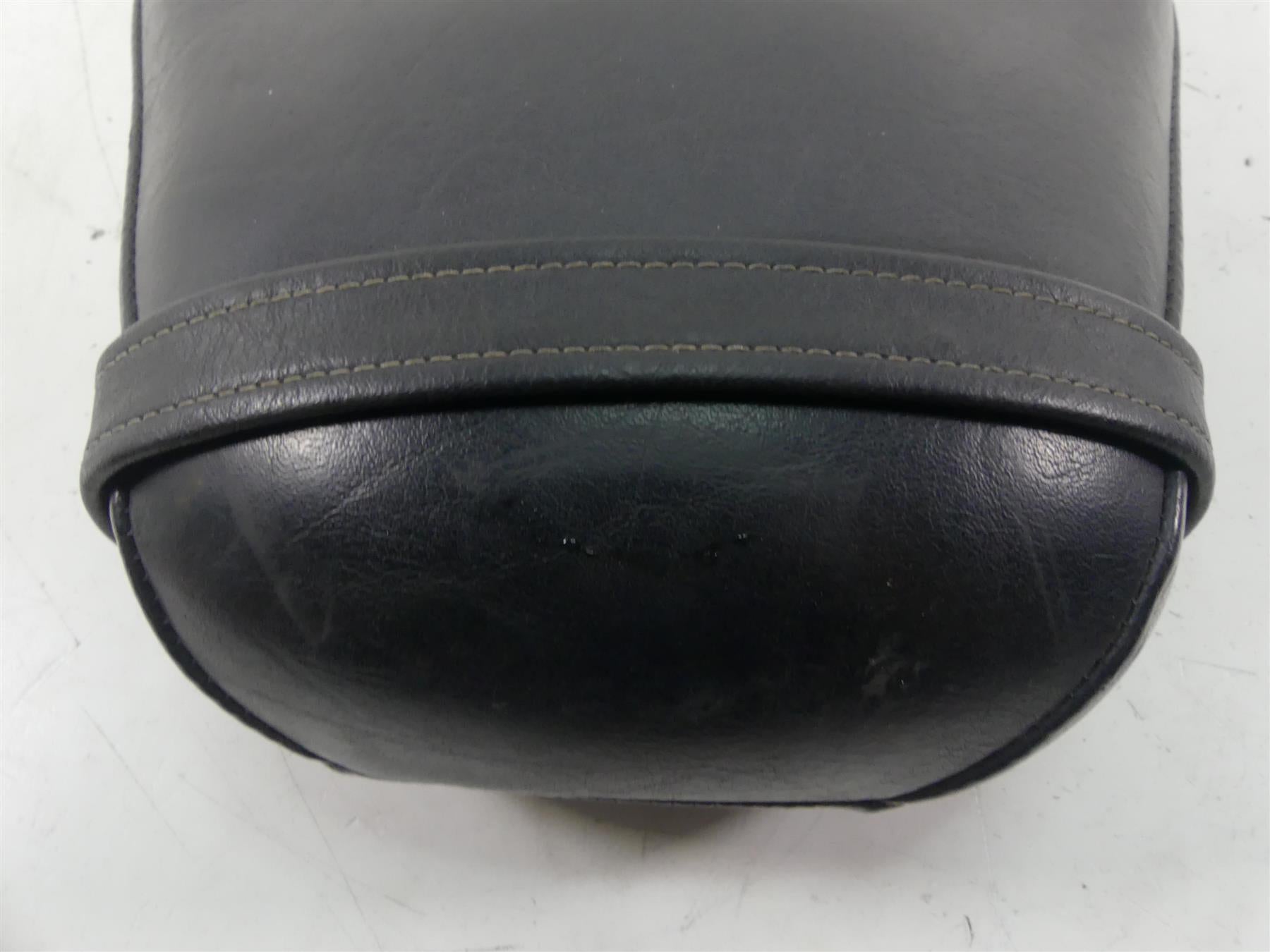 2001 Yamaha XV1600 Road Star Rear Passenger Pillion Seat Saddle 4WM-24750-00-00 {{ shop.shopifyCountryName }} - Mototech271