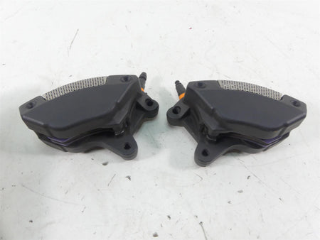 2013 Harley Touring FLHX Street Glide Front Brake Caliper Set 43027-08 44023-08 {{ shop.shopifyCountryName }} - Mototech271