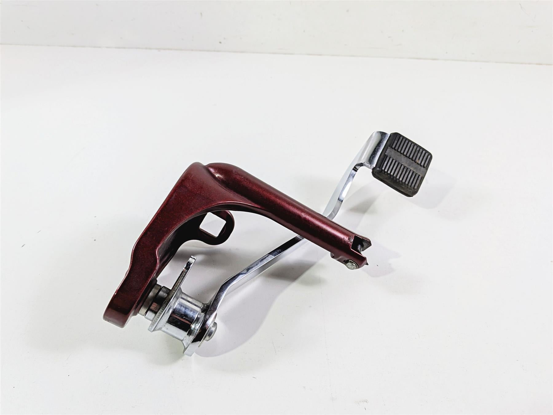 2009 Harley FXCWC Softail Rocker Right Front Footpeg Mount - Read 42508-08 {{ shop.shopifyCountryName }} - Mototech271