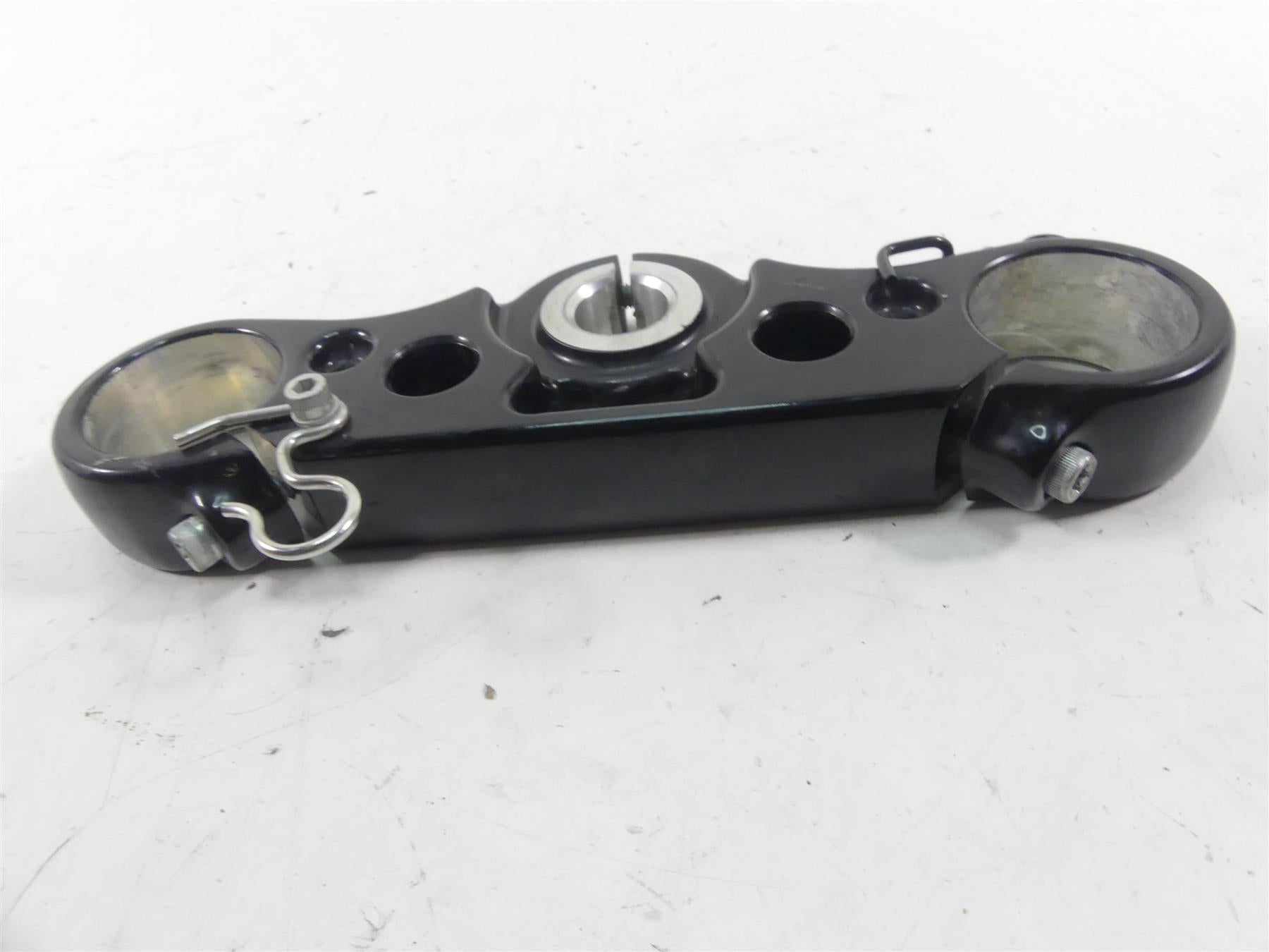 2019 Harley Softail FXBB Street Bob Upper Triple Tree Clamp 49mm 45900174 {{ shop.shopifyCountryName }} - Mototech271