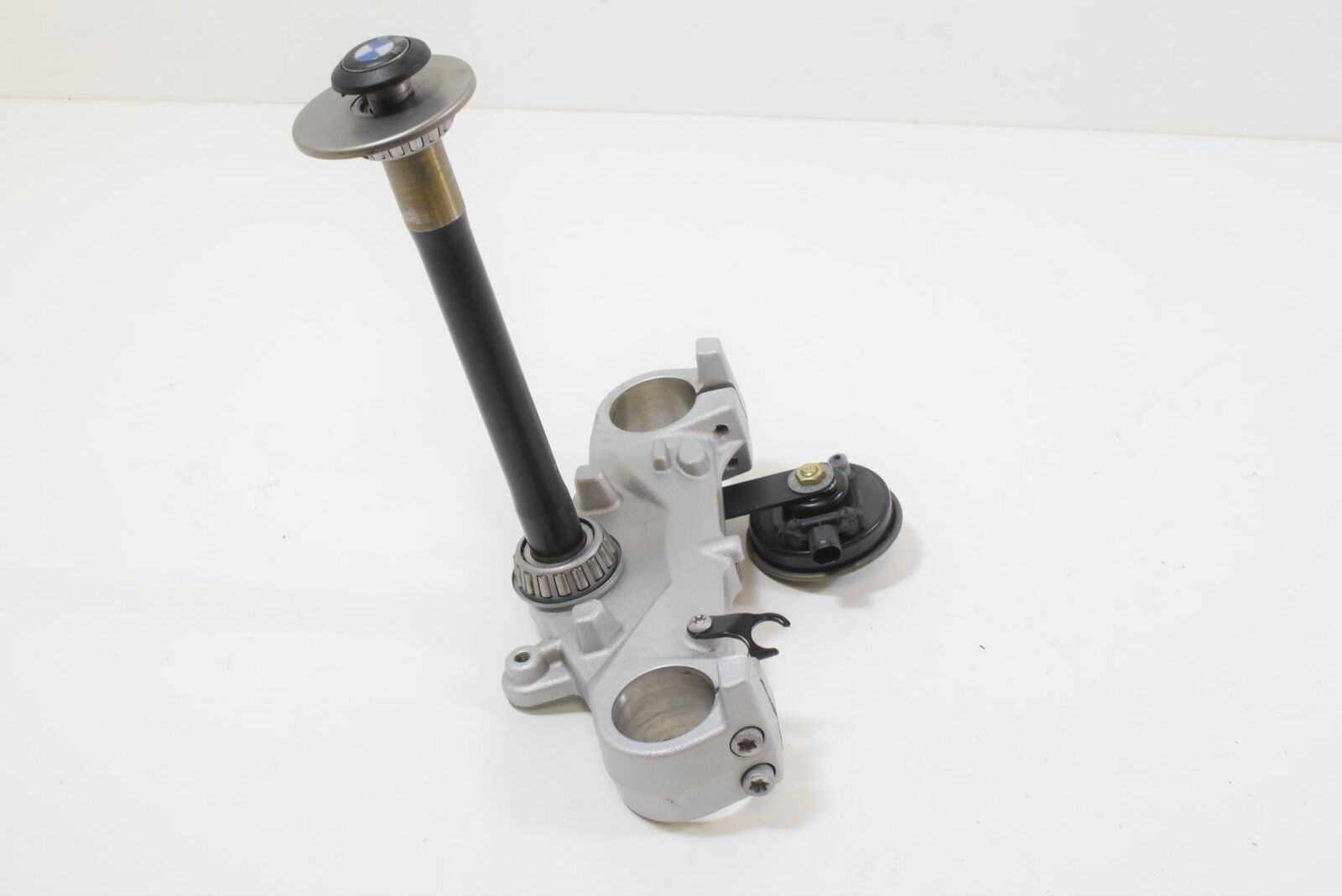 2009 BMW F800 ST K71 Lower Triple Tree Fork Clamp Yoke Stem 31427724818 {{ shop.shopifyCountryName }} - Mototech271