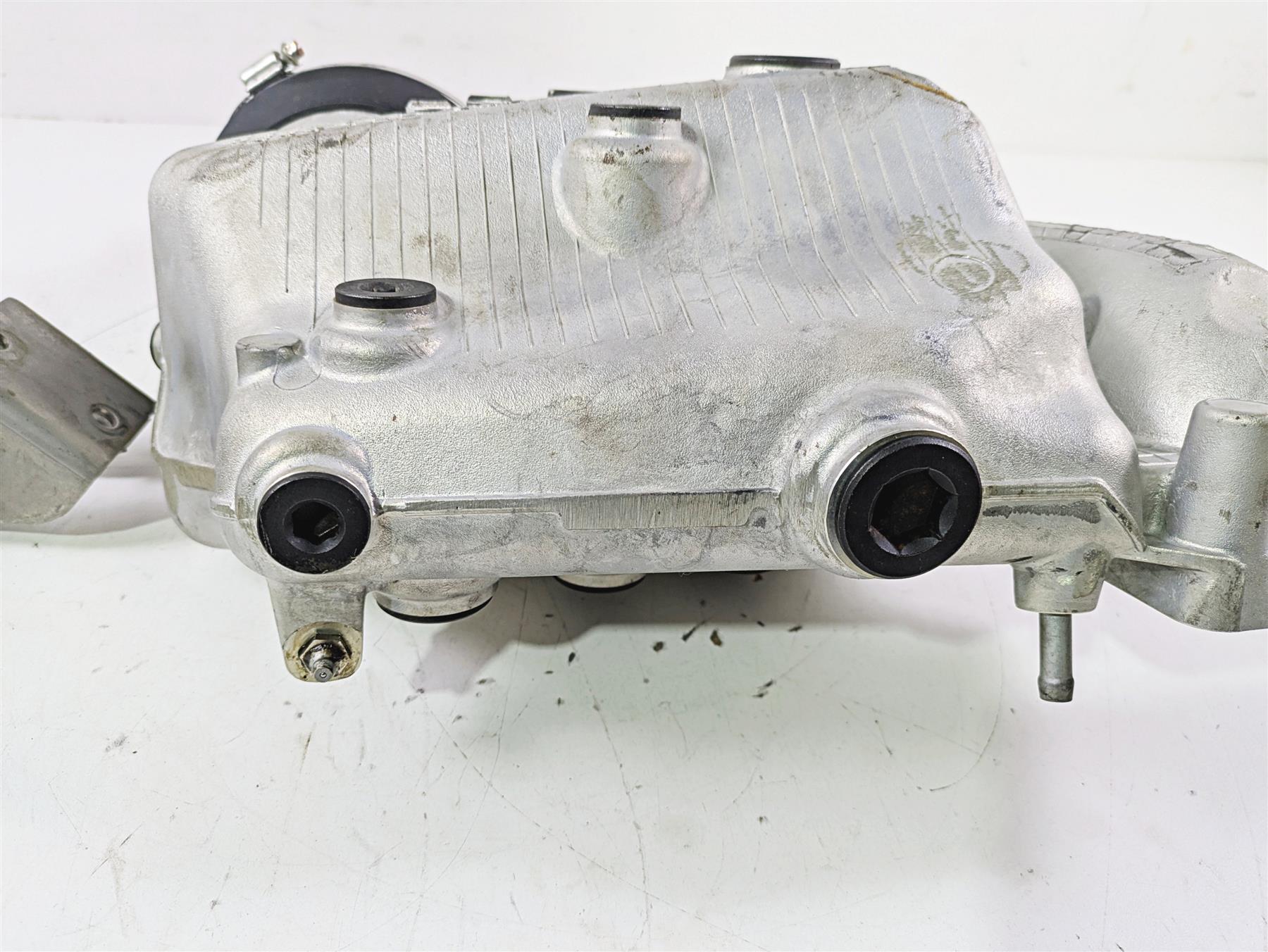 2004 Honda Aquatrax R-12X Exhaust Manifold Chamber 18310-HW3-671 {{ shop.shopifyCountryName }} - Mototech271