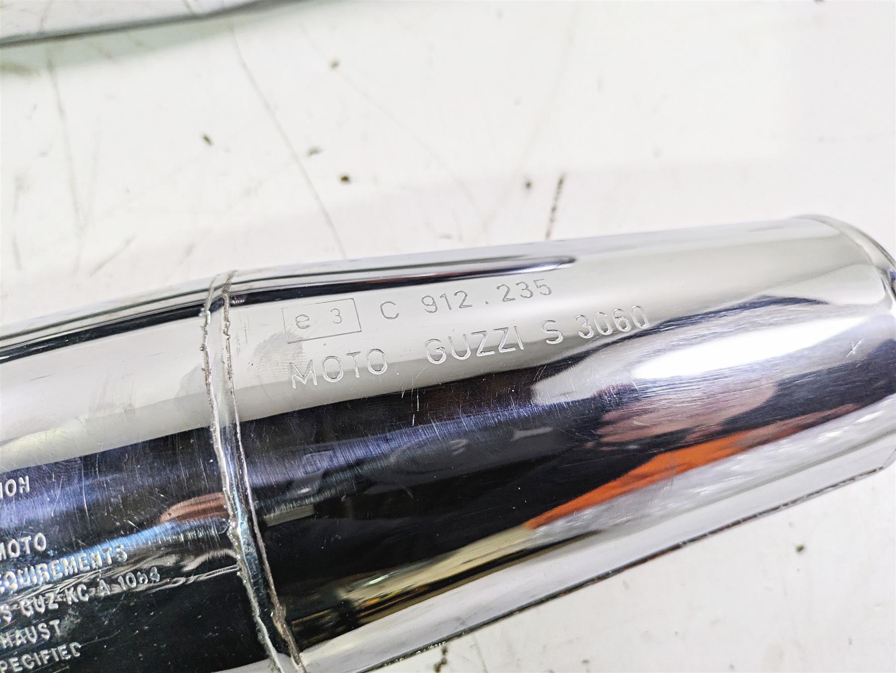 1998 Moto Guzzi California 1100 EV Oem Exhaust Muffler Set - Read GU17123062 {{ shop.shopifyCountryName }} - Mototech271
