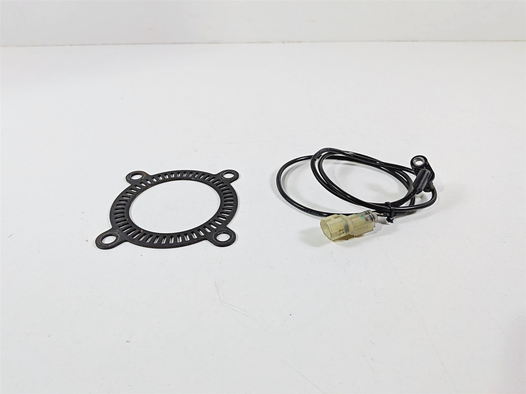 2022 Triumph Tiger 900 GT Pro Rear Abs Brake Wheel Speed Sensor T2029935 {{ shop.shopifyCountryName }} - Mototech271