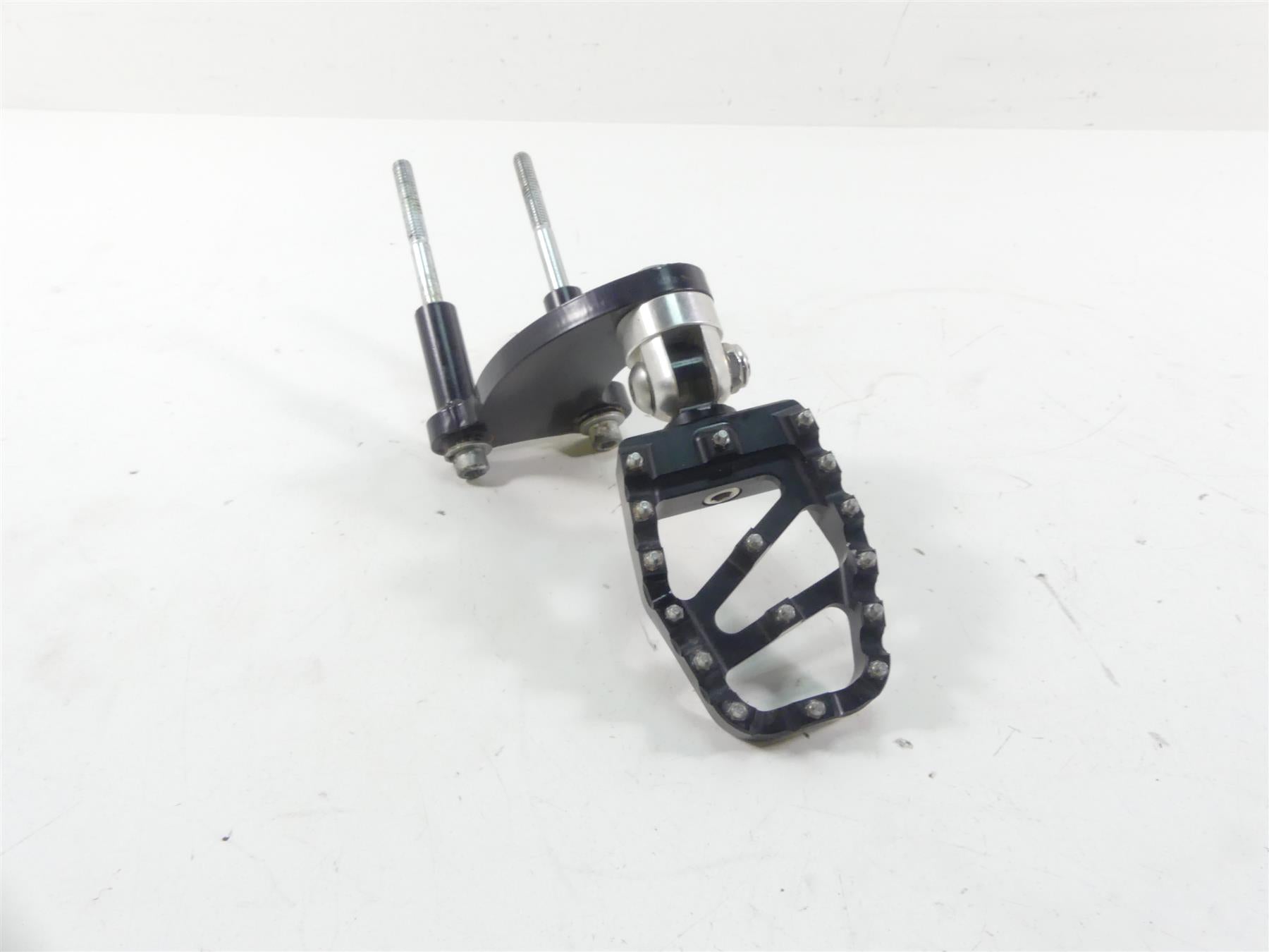 2001 Harley Davidson XL1200 Sportster Left Front TC Bros Footpeg Mount 102-0078