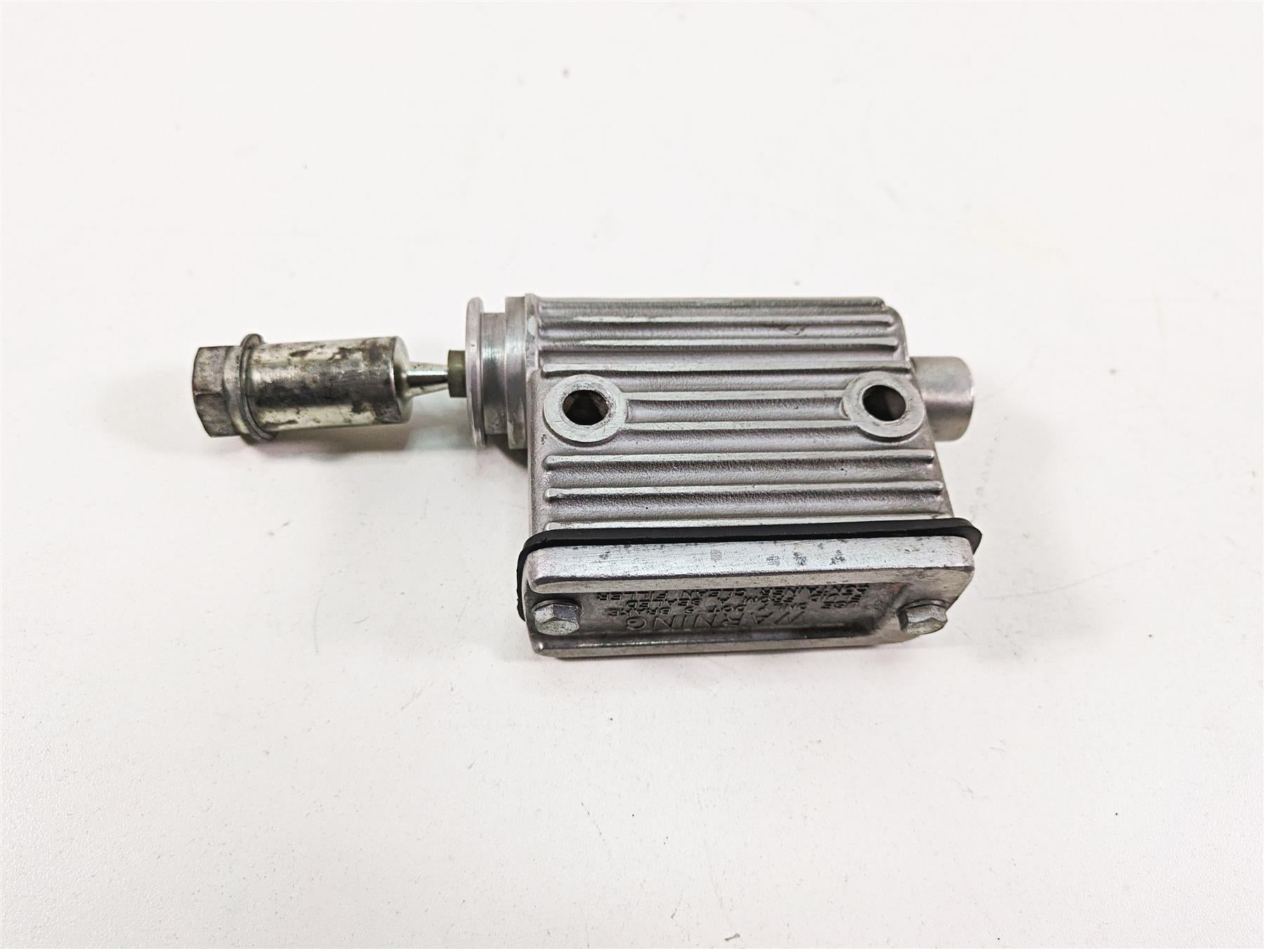1986 Harley Sportster XLH 883 Rear Brake Master Cylinder 42453-82A {{ shop.shopifyCountryName }} - Mototech271