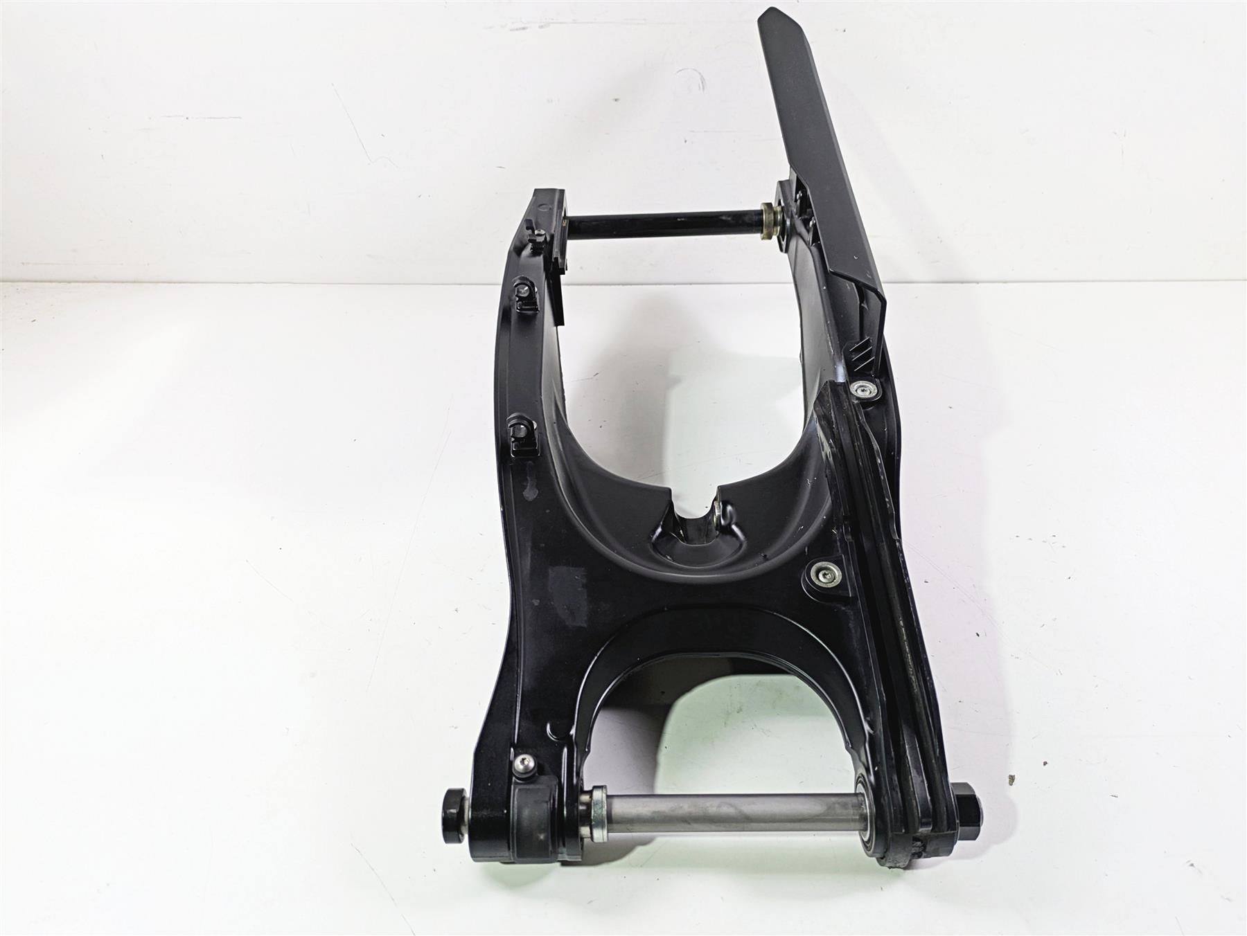 2018 KTM 1290 Super Adv S Swingarm & Axle & Pivot Bolt 6070403004433 {{ shop.shopifyCountryName }} - Mototech271