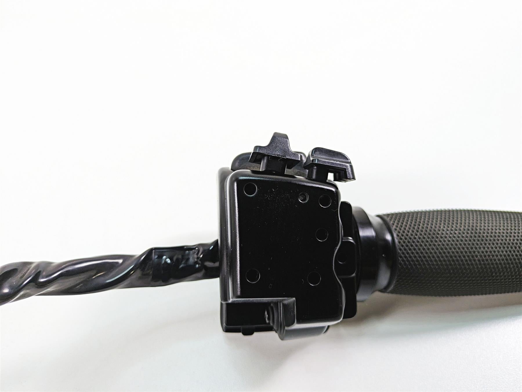 2013 Harley Touring FLHX Street Glide Right Hand Cruise Control Switch 71684-06A {{ shop.shopifyCountryName }} - Mototech271