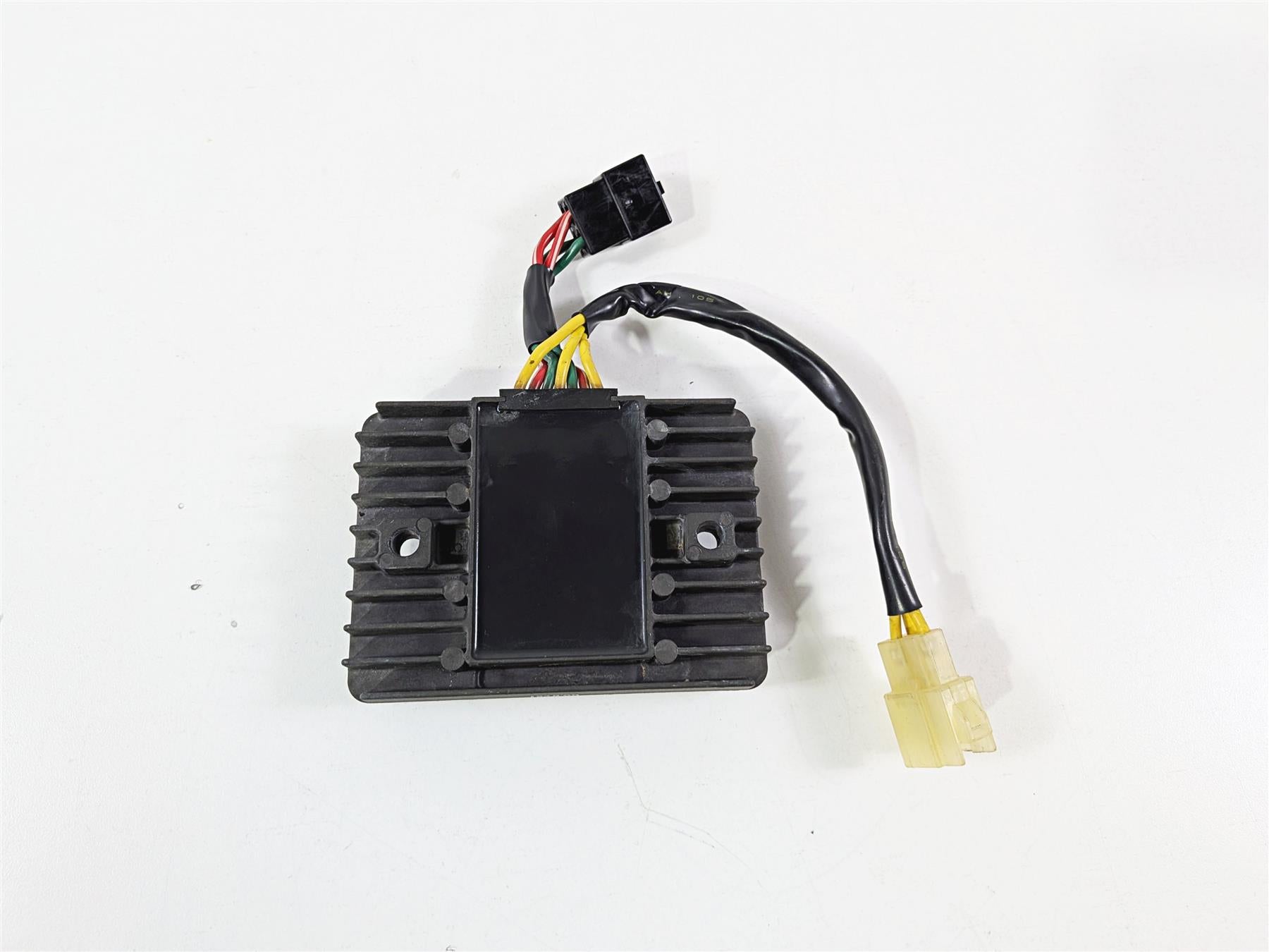 2011 Ducati Streetfighter 1098 S Rectifier Voltage Regulator 54040191A SH579EA {{ shop.shopifyCountryName }} - Mototech271