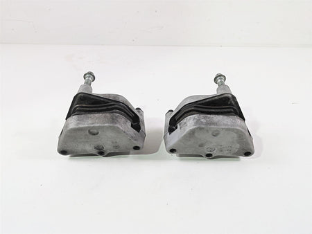 2007 Harley Touring FLHRSE CVO Road King Front Brake Caliper Set 44381-99C {{ shop.shopifyCountryName }} - Mototech271
