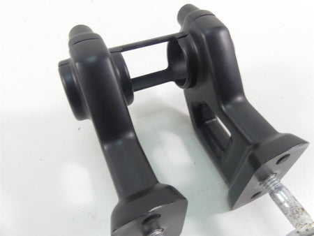2018 Harley Softail FXFB Fat Bob Handlebar Riser Holder Clamp Set 1.5" 55900112 {{ shop.shopifyCountryName }} - Mototech271