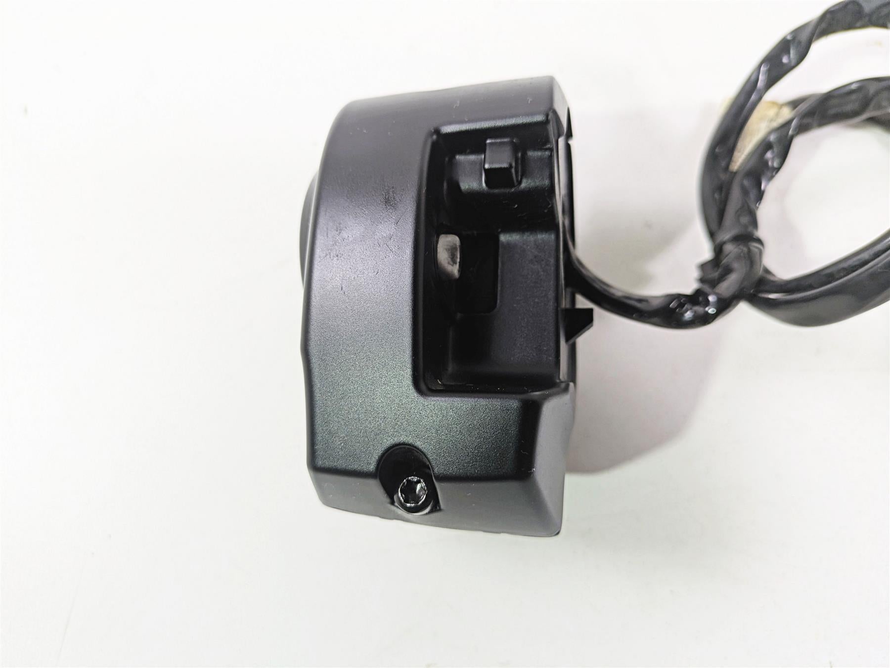 2021 Harley Touring FLTRX Road Glide Right Hand Control Switch Boom GTS 71500501 {{ shop.shopifyCountryName }} - Mototech271