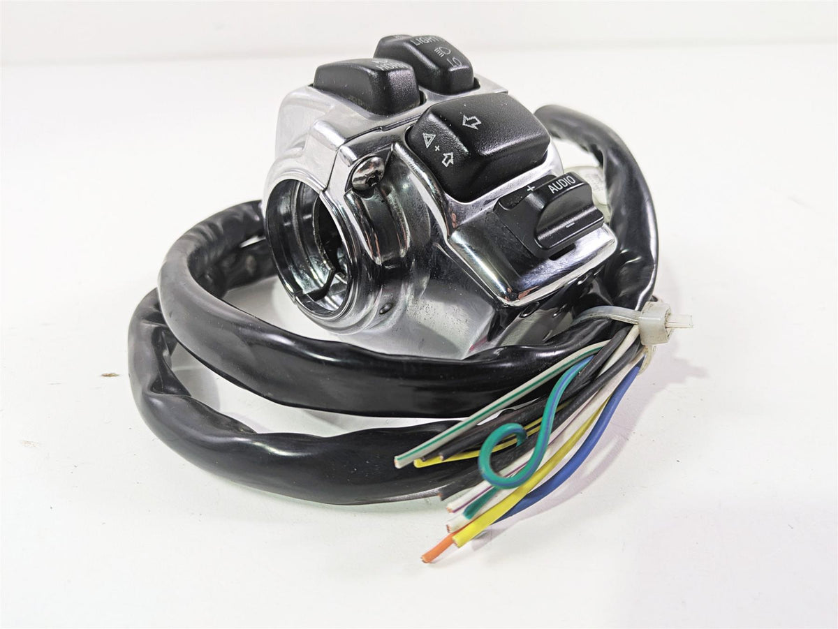 2010 Harley Touring FLHXSE CVO Street Glide Left Hand Control Switch 71682-06A {{ shop.shopifyCountryName }} - Mototech271