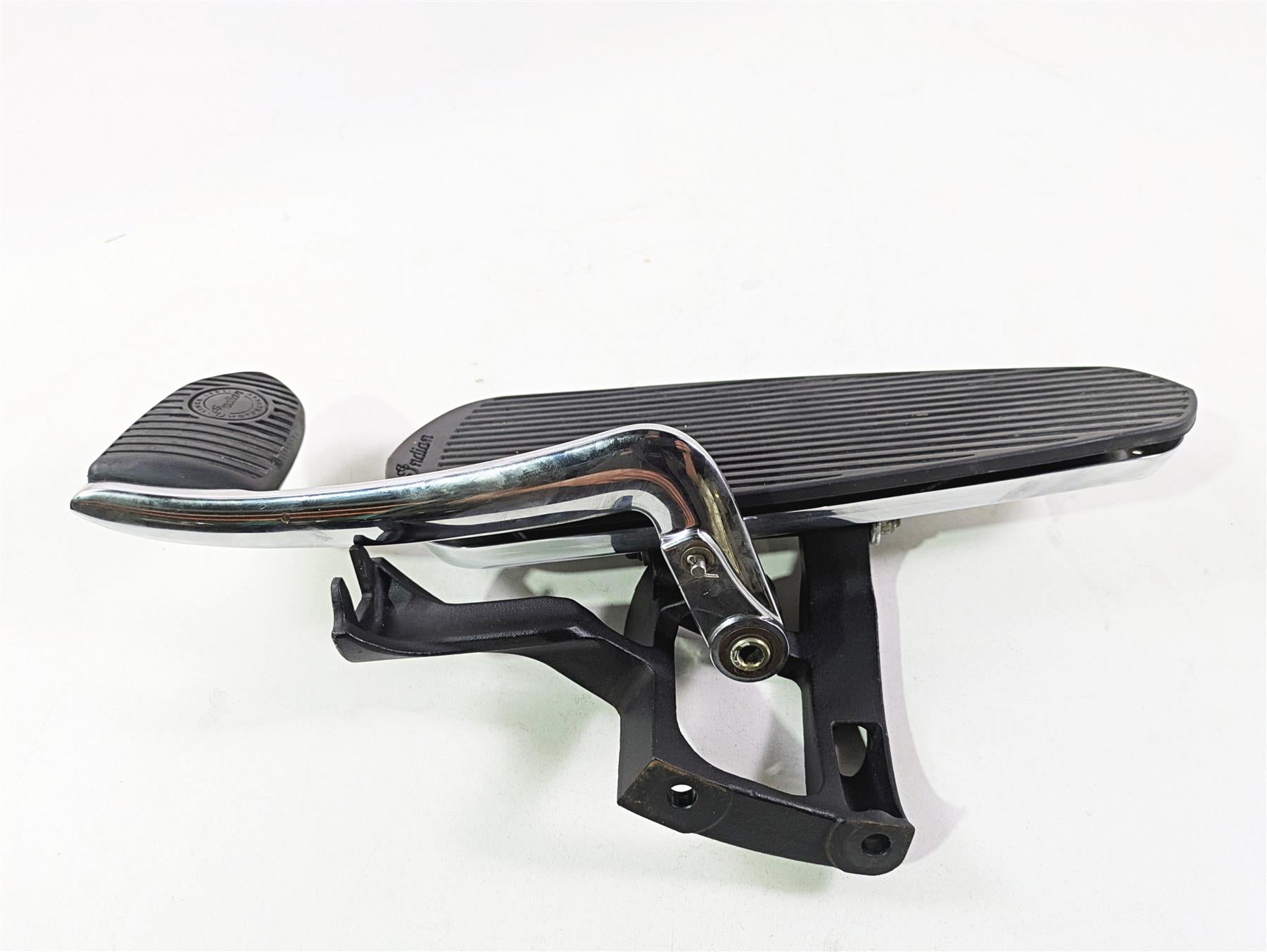 2017 Indian Chieftain Limited Right Floor Board & Brake Pedal 5138848 1019864 {{ shop.shopifyCountryName }} - Mototech271