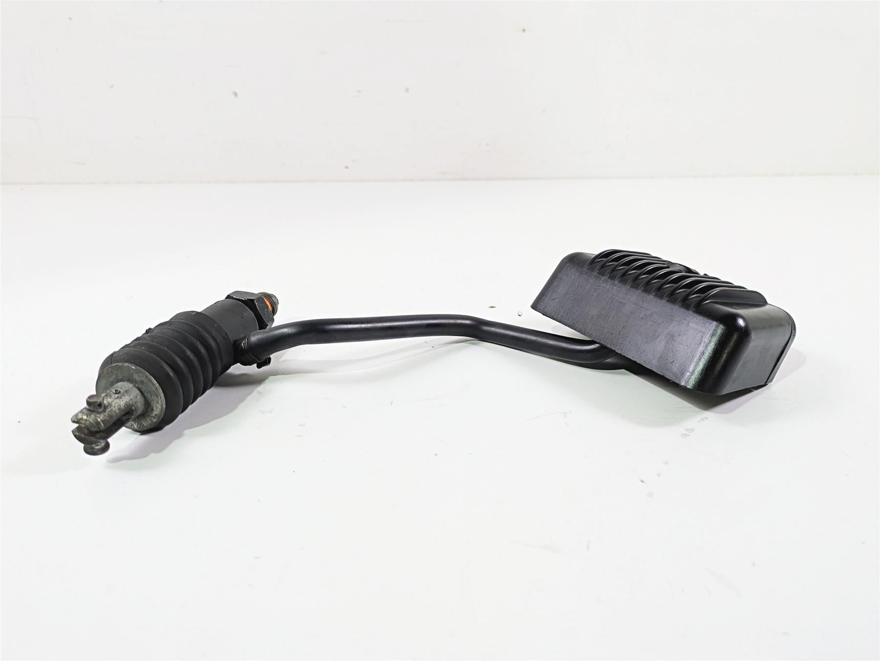 1998 Harley Touring FLHRCI Road King Rear Brake Master Cylinder 41755-97B {{ shop.shopifyCountryName }} - Mototech271