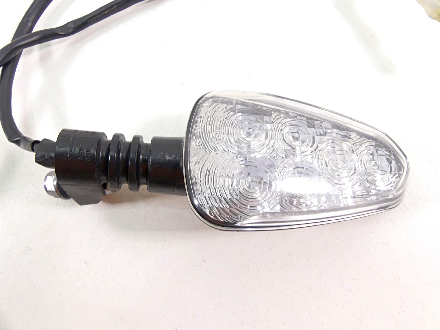 2022 Triumph Speed Triple 1200 RS Front Blinker Turn Signal Set T2704035 {{ shop.shopifyCountryName }} - Mototech271