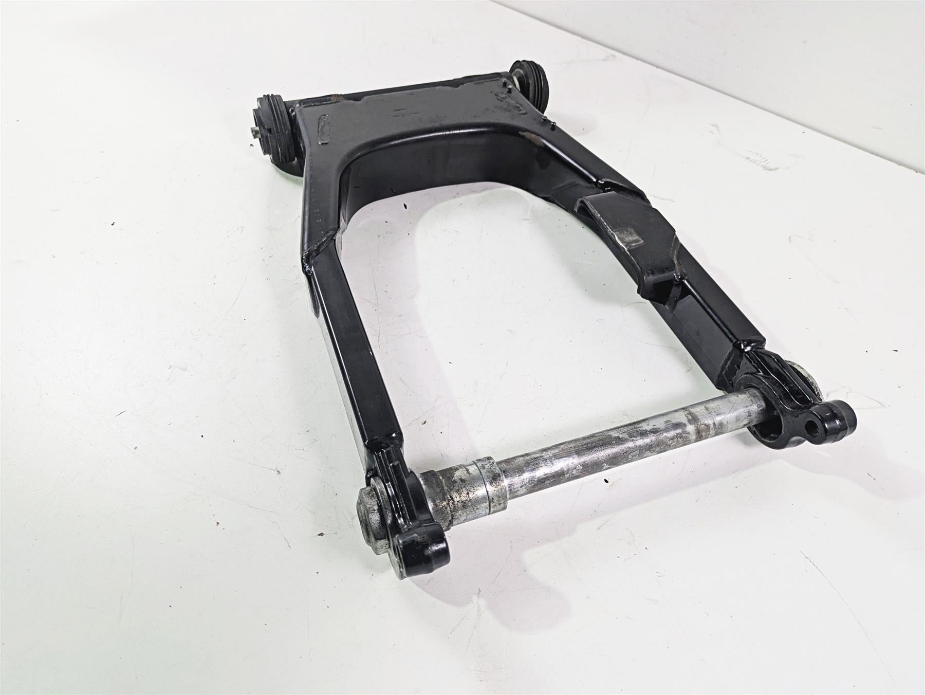 02-07 Harley Davidson Touring Swingarm Swing Arm & 1" Axle 45470-02 {{ shop.shopifyCountryName }} - Mototech271