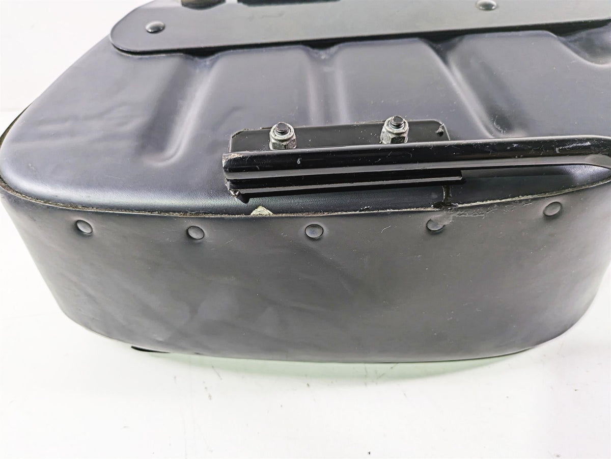 2004 Harley Softail FLSTF Fat Boy Left Side Saddlebag + Mount 90452-04 {{ shop.shopifyCountryName }} - Mototech271
