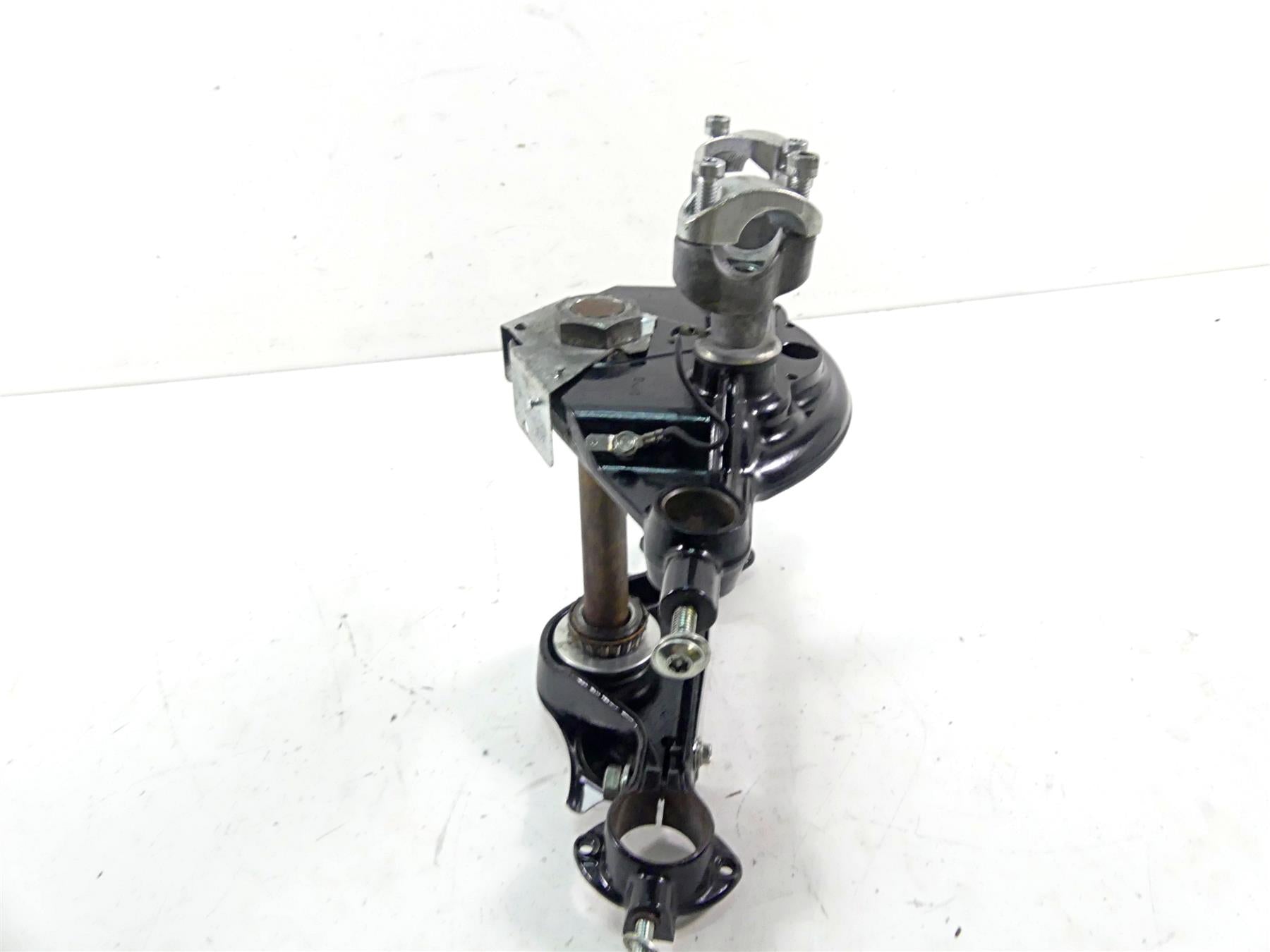 2006 Harley Touring FLHTCU SE E-Glide Upper & Lower Triple Tree Set 45446-87A {{ shop.shopifyCountryName }} - Mototech271