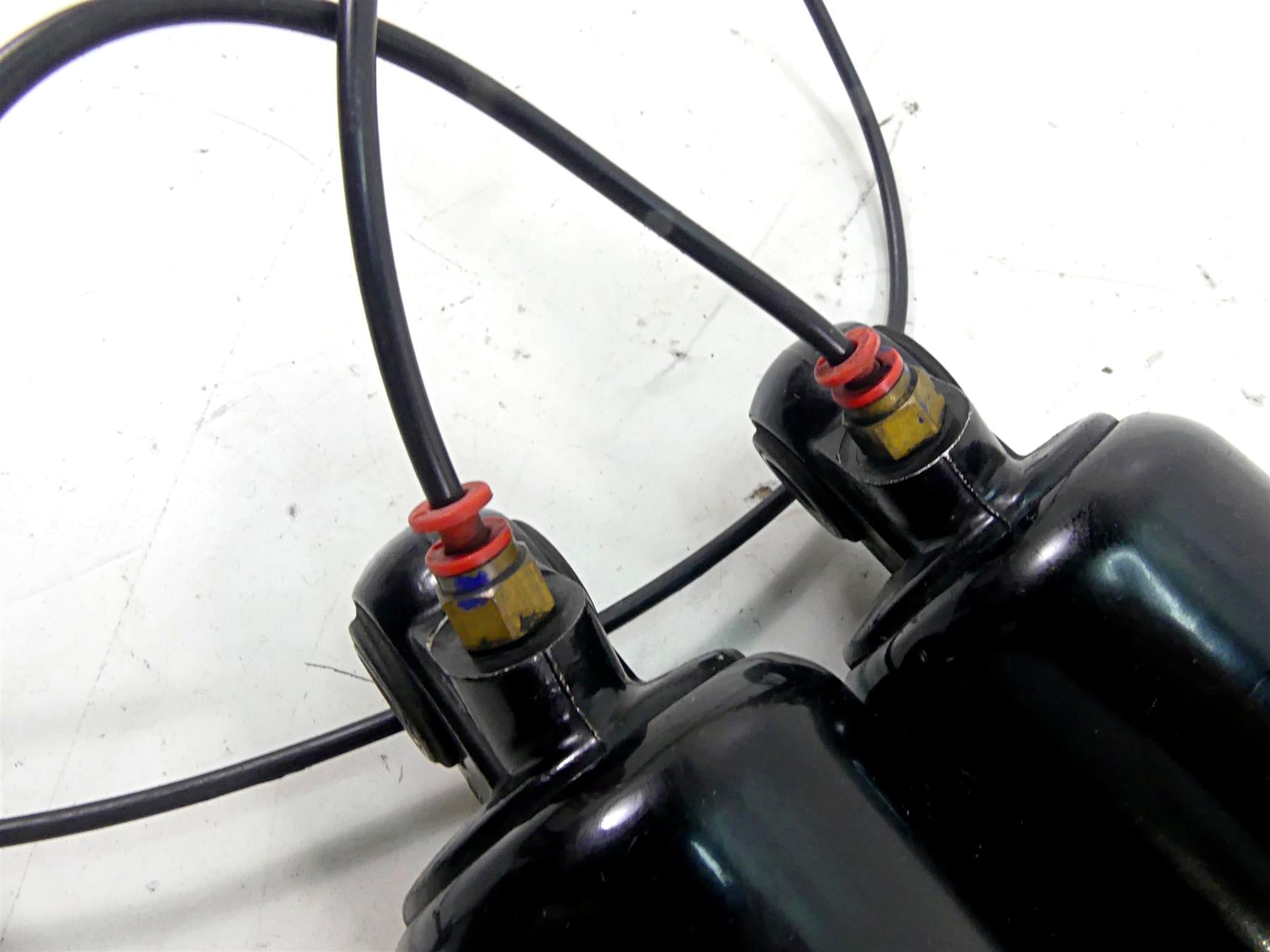 2006 Harley Touring FLHTCU SE E-Glide Rear 13" Air Shock Damper Set 54565-09 {{ shop.shopifyCountryName }} - Mototech271