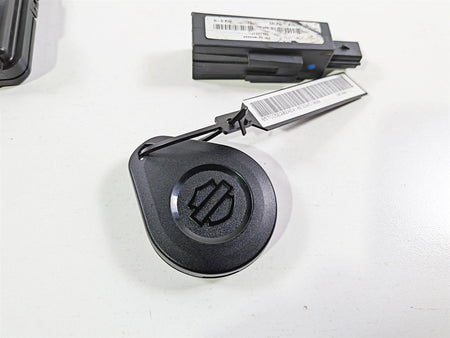 2017 Harley Touring FLHXS Street Glide Bcm Control Module Fob Antenna X-Axis 41000341A {{ shop.shopifyCountryName }} - Mototech271
