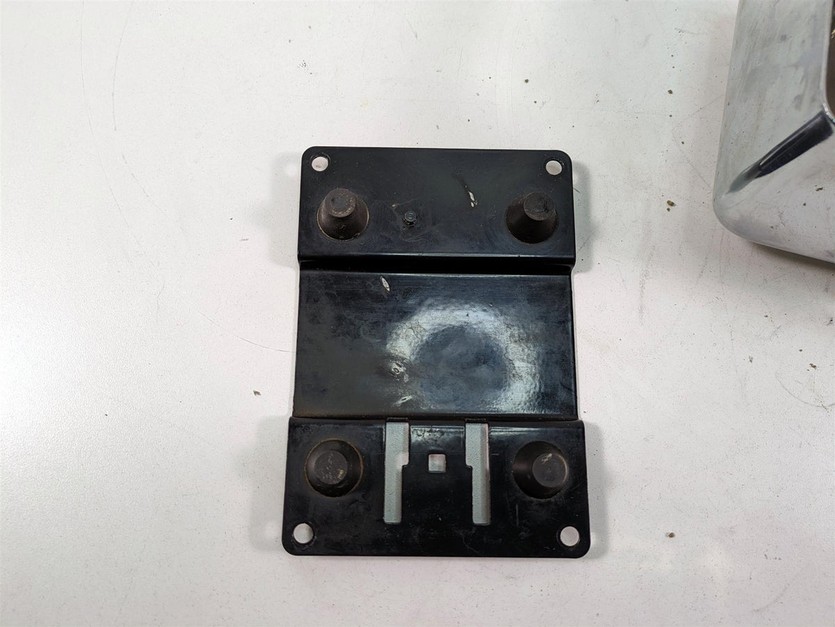2000 Harley Dyna FXDL Low Rider Electrical Box Carrier & Chrome Cover 66333-99 {{ shop.shopifyCountryName }} - Mototech271