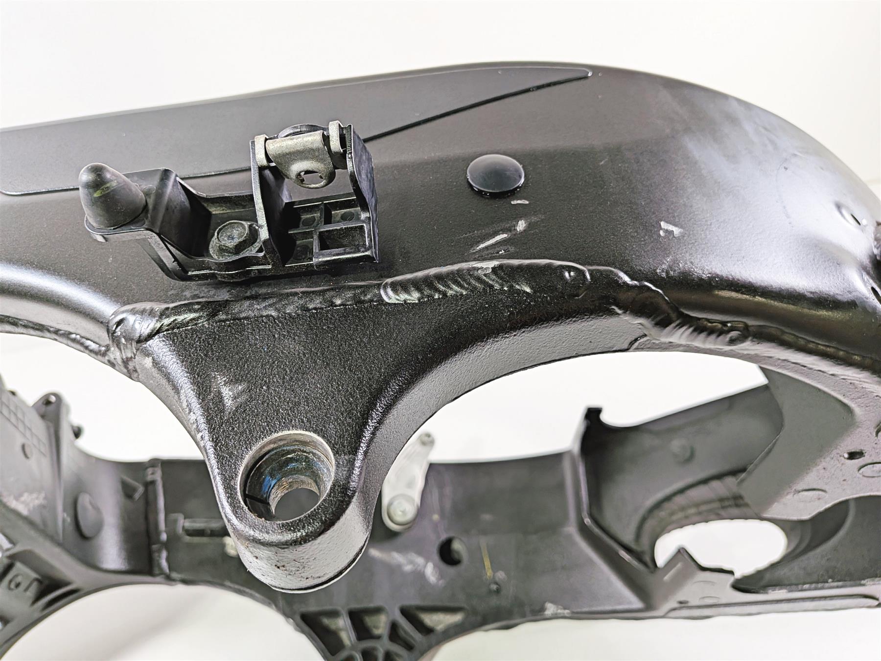 2008 Yamaha YZF R1 RN19 Straight Main Frame Chassis With Texas Salvage Title 4C8-21110-01-00 {{ shop.shopifyCountryName }} - Mototech271