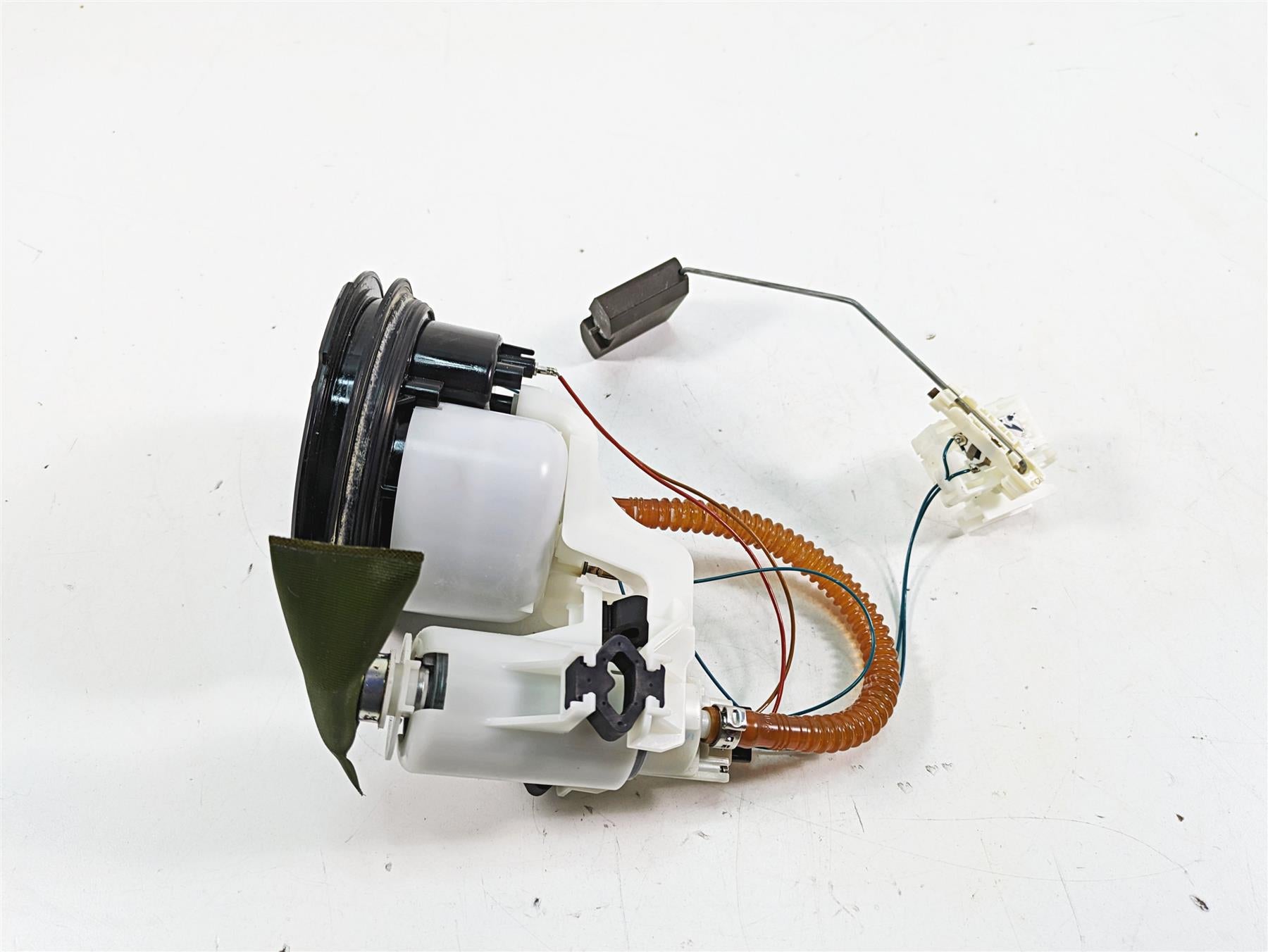 2015 BMW S1000RR K46 Fuel Gas Petrol Pump - Tested 16147718349 {{ shop.shopifyCountryName }} - Mototech271
