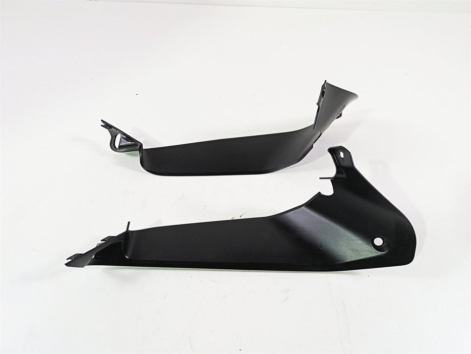 2019 Ducati Supersport 939 S Front Infill Cover Fairing Trim Set 48018752A {{ shop.shopifyCountryName }} - Mototech271
