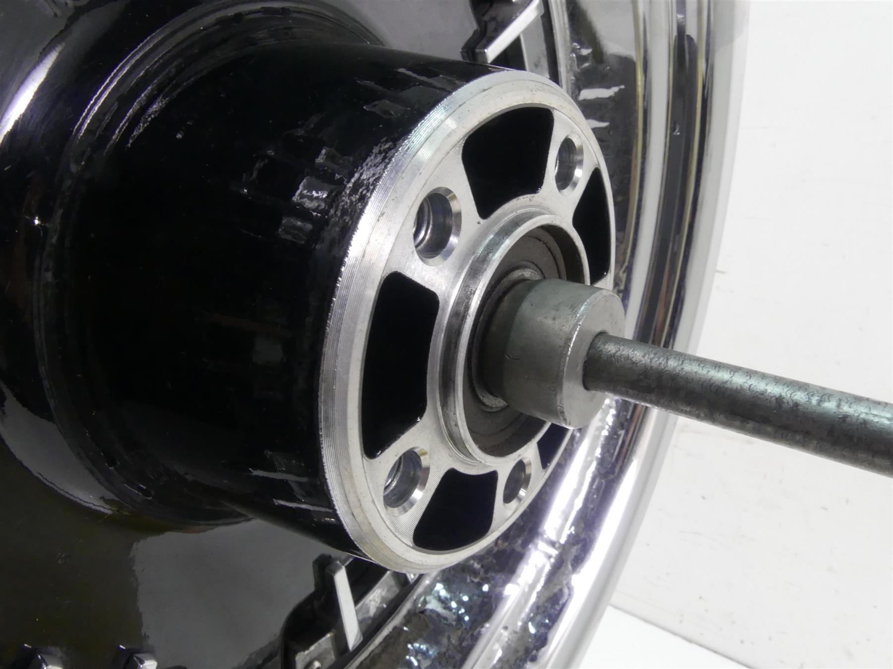 2009 Harley Dyna FXDF SE CVO Fat Bob Rear Wheel Rim 16x5 43268-09 {{ shop.shopifyCountryName }} - Mototech271