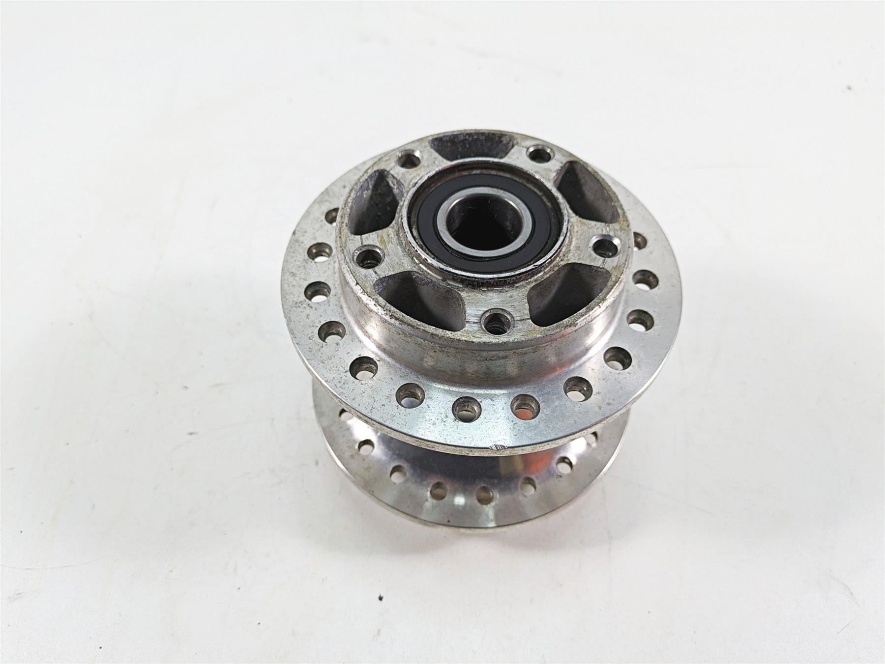 2009 Harley FXDC Dyna Super Glide Custom Front Spoke Wheel Hub 43105-08 {{ shop.shopifyCountryName }} - Mototech271