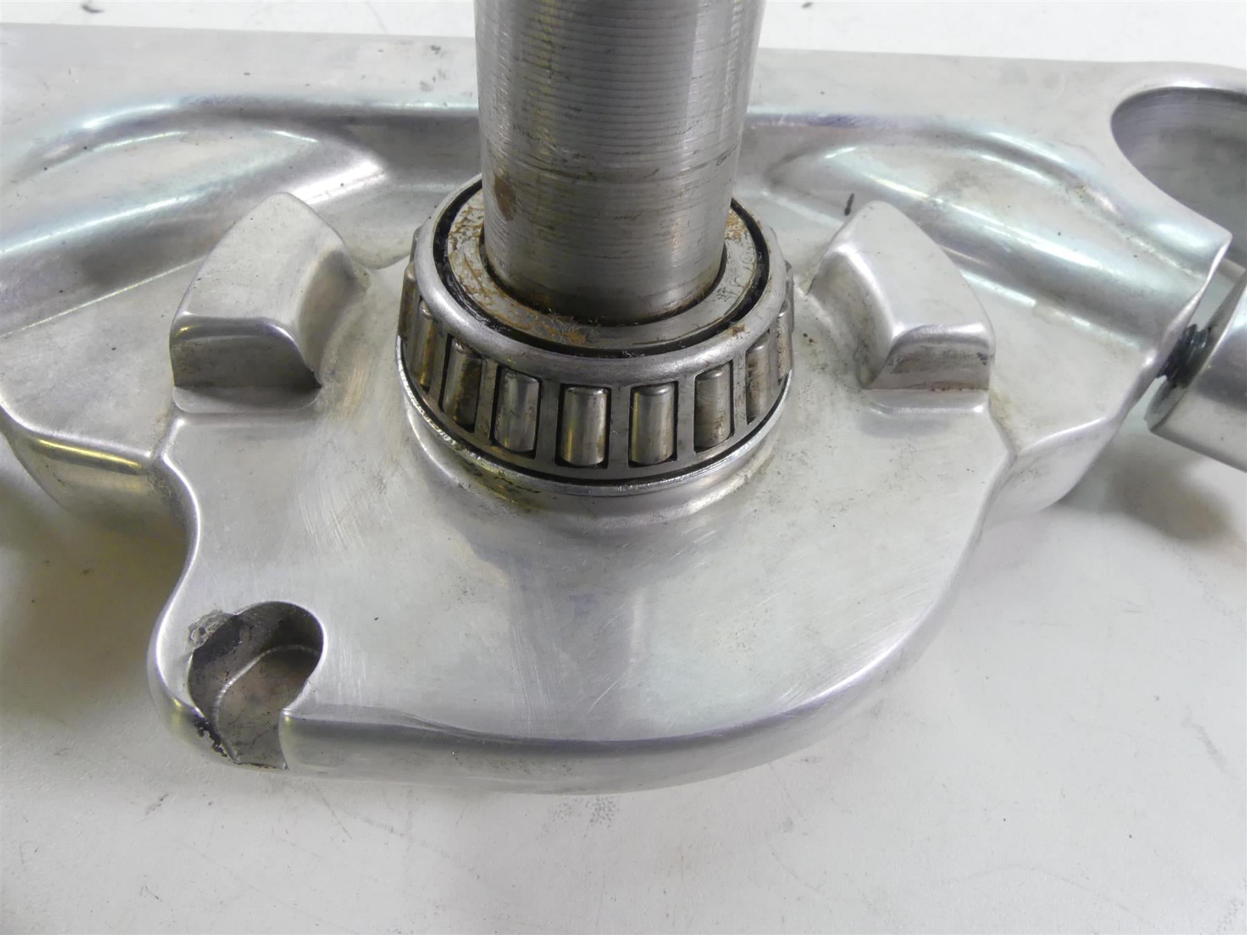 2015 Harley FXDL Dyna Low Rider Lower Triple Tree Steering Clamp 49mm 45539-08 {{ shop.shopifyCountryName }} - Mototech271