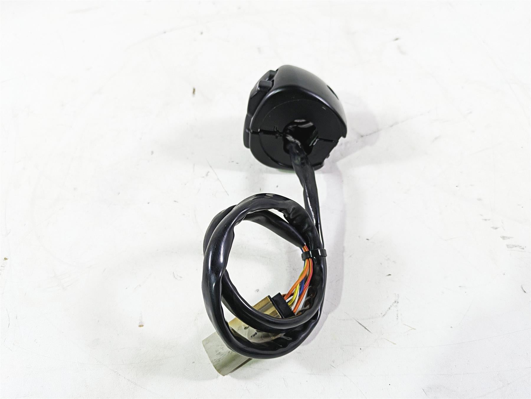 2013 Harley VRSCDX Night Rod Sp Left Hand Light Control Switch 71682-06A {{ shop.shopifyCountryName }} - Mototech271