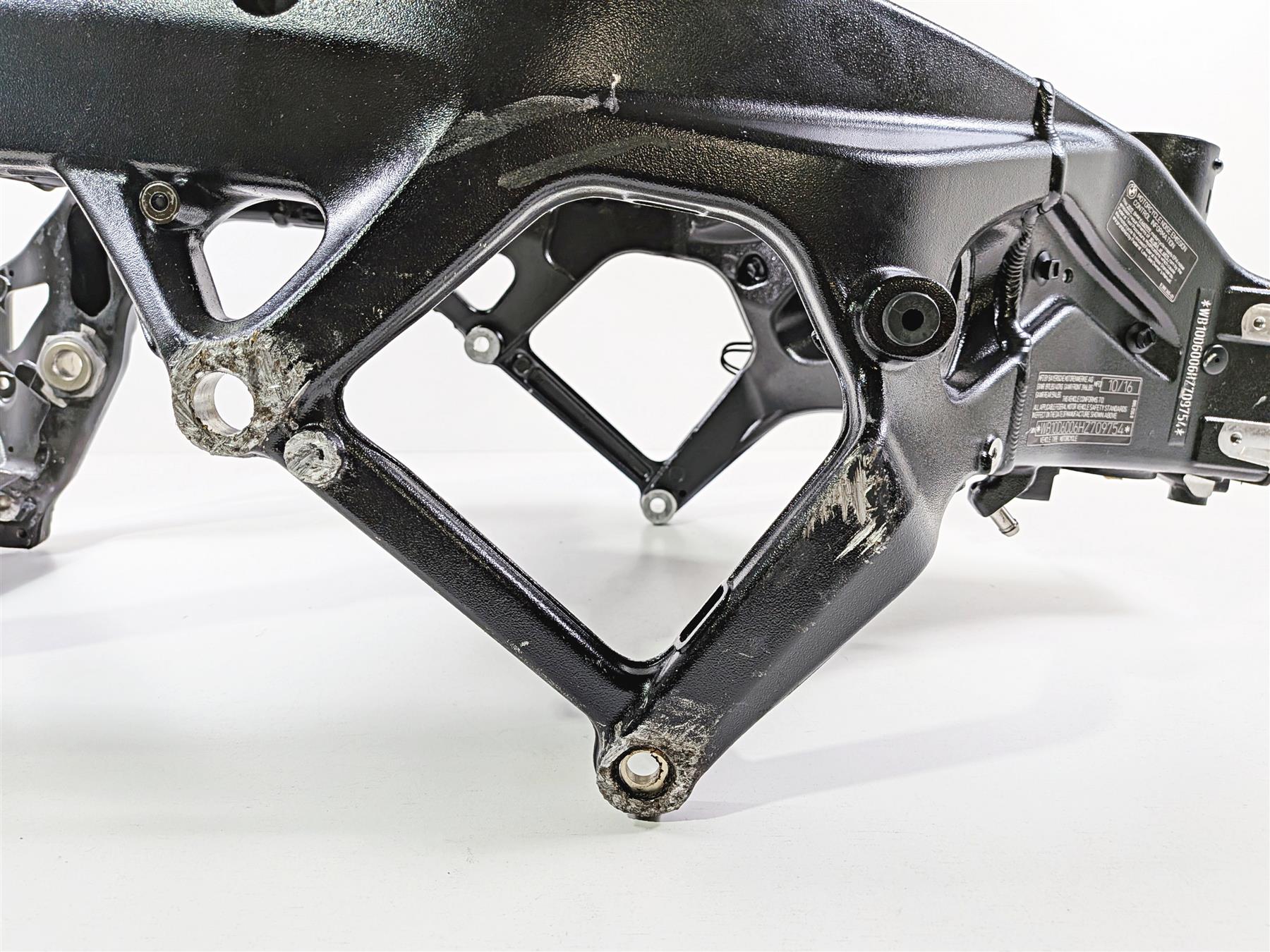 2017 BMW S1000RR K46 Straight Main Frame Chassis -Rash With Texas Salvage Title 46518548260 46518563841 {{ shop.shopifyCountryName }} - Mototech271