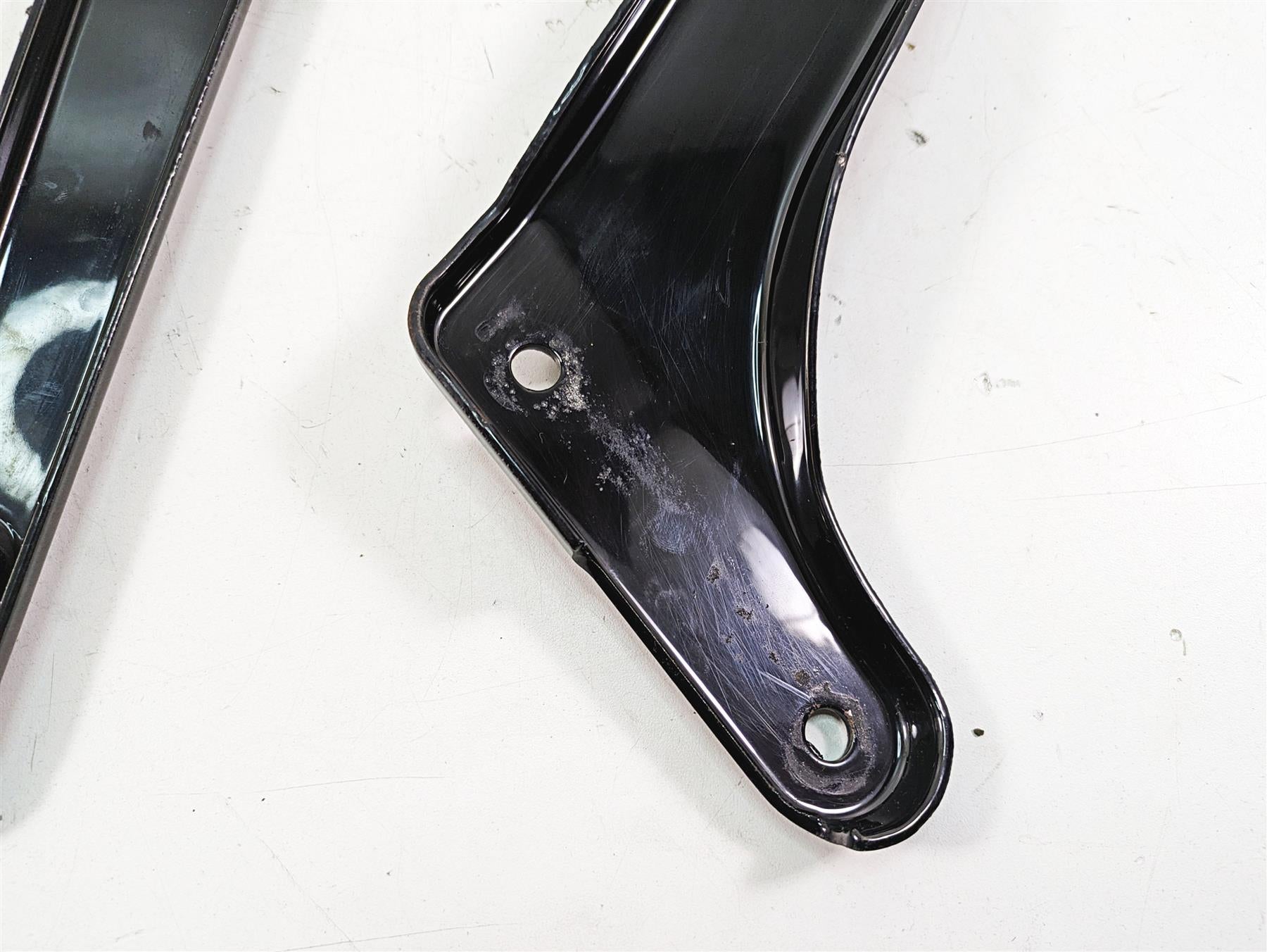 2009 Harley Softail FLSTSB Cross Bones Rear Fender Outer Cover Braces 59824-08 {{ shop.shopifyCountryName }} - Mototech271