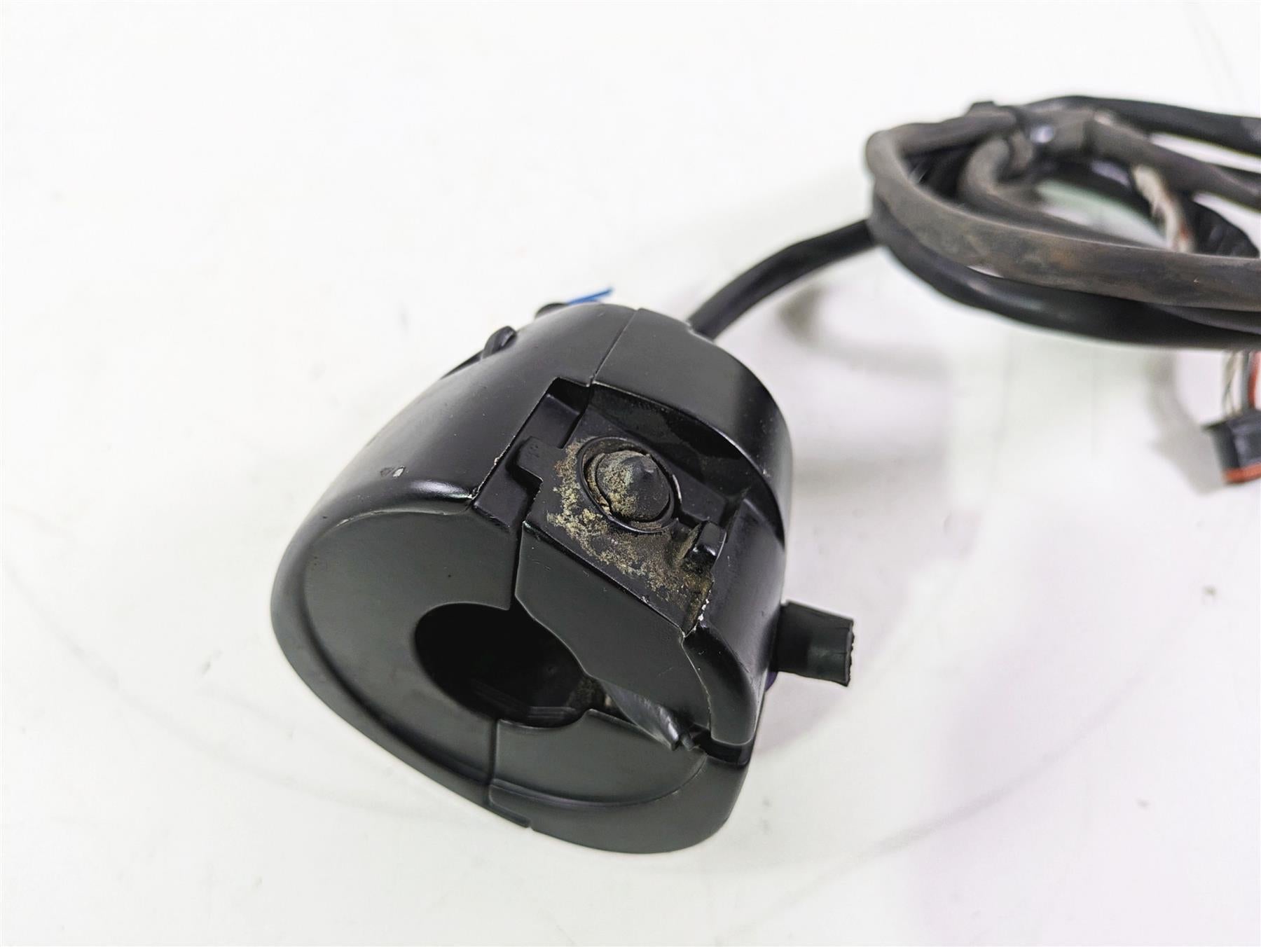 2016 Harley FXDWG Dyna Wide Glide Left Hand Control Switch - Read 71500372A {{ shop.shopifyCountryName }} - Mototech271