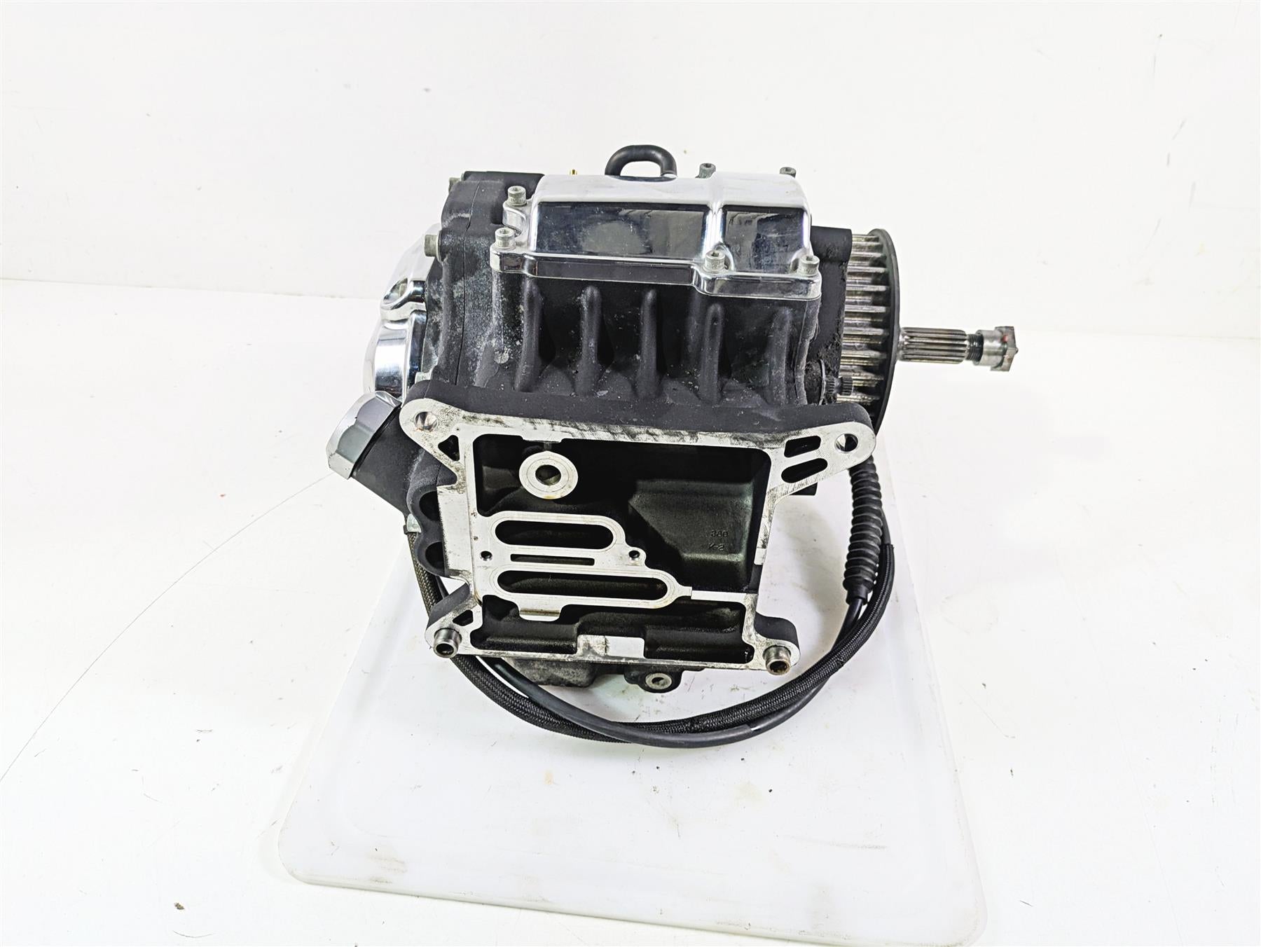 2011 Harley FXDC Dyna Super Glide Transmission 6 Speed Gear Box 32K 33083-10A {{ shop.shopifyCountryName }} - Mototech271