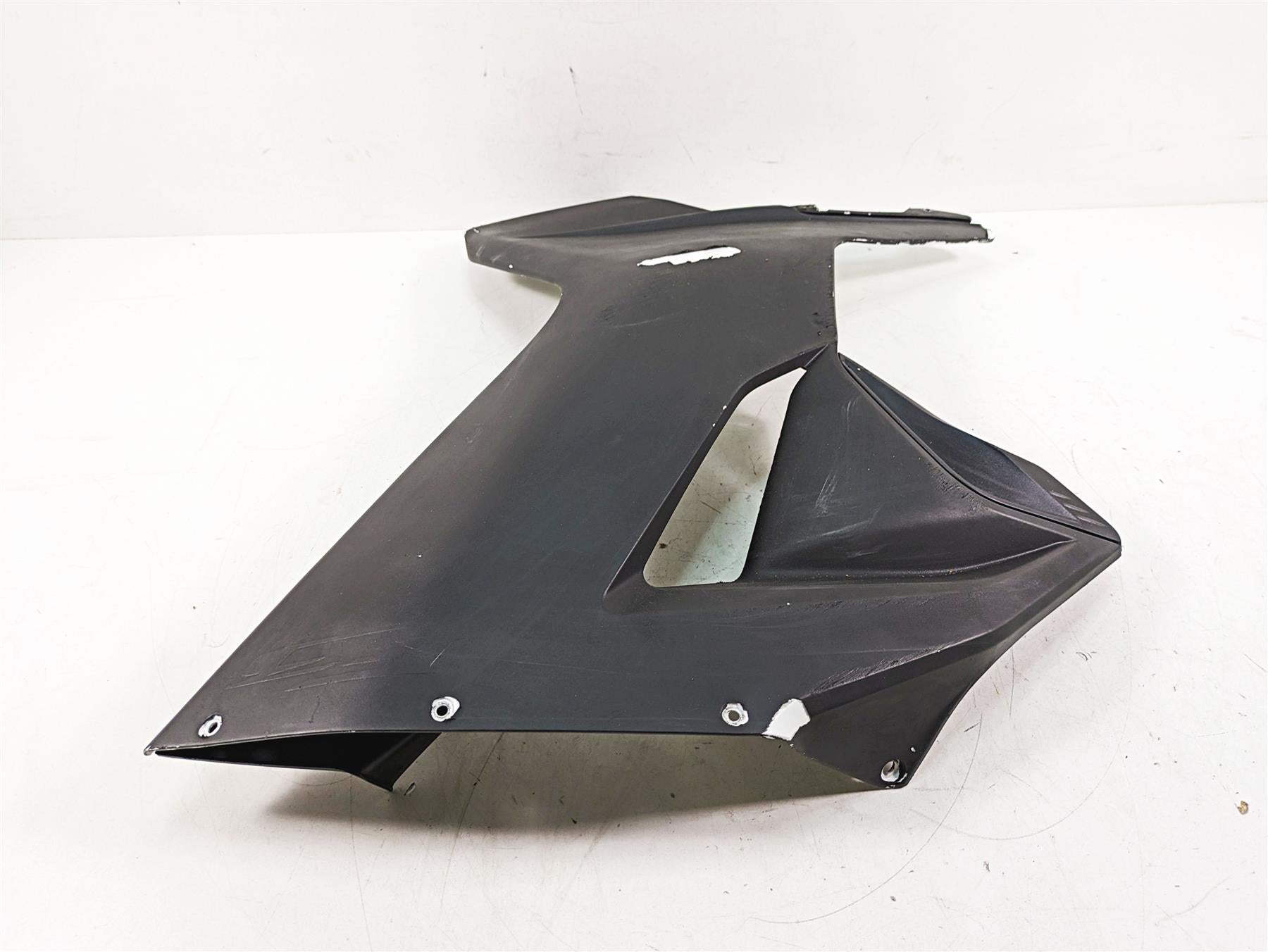 2013 MV Agusta F3 675 ERA Right Side Main Fairing Cover Cowl - Read 8000B5798 {{ shop.shopifyCountryName }} - Mototech271
