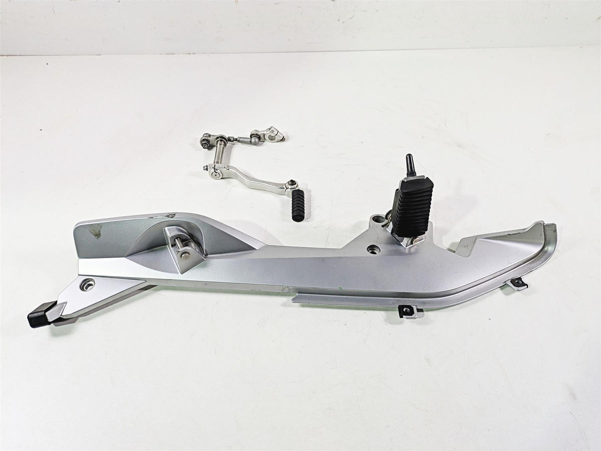 2010 BMW R1200RT K26 Left Foot Peg Bracket & Shifter Shift Lever 46717675289 {{ shop.shopifyCountryName }} - Mototech271