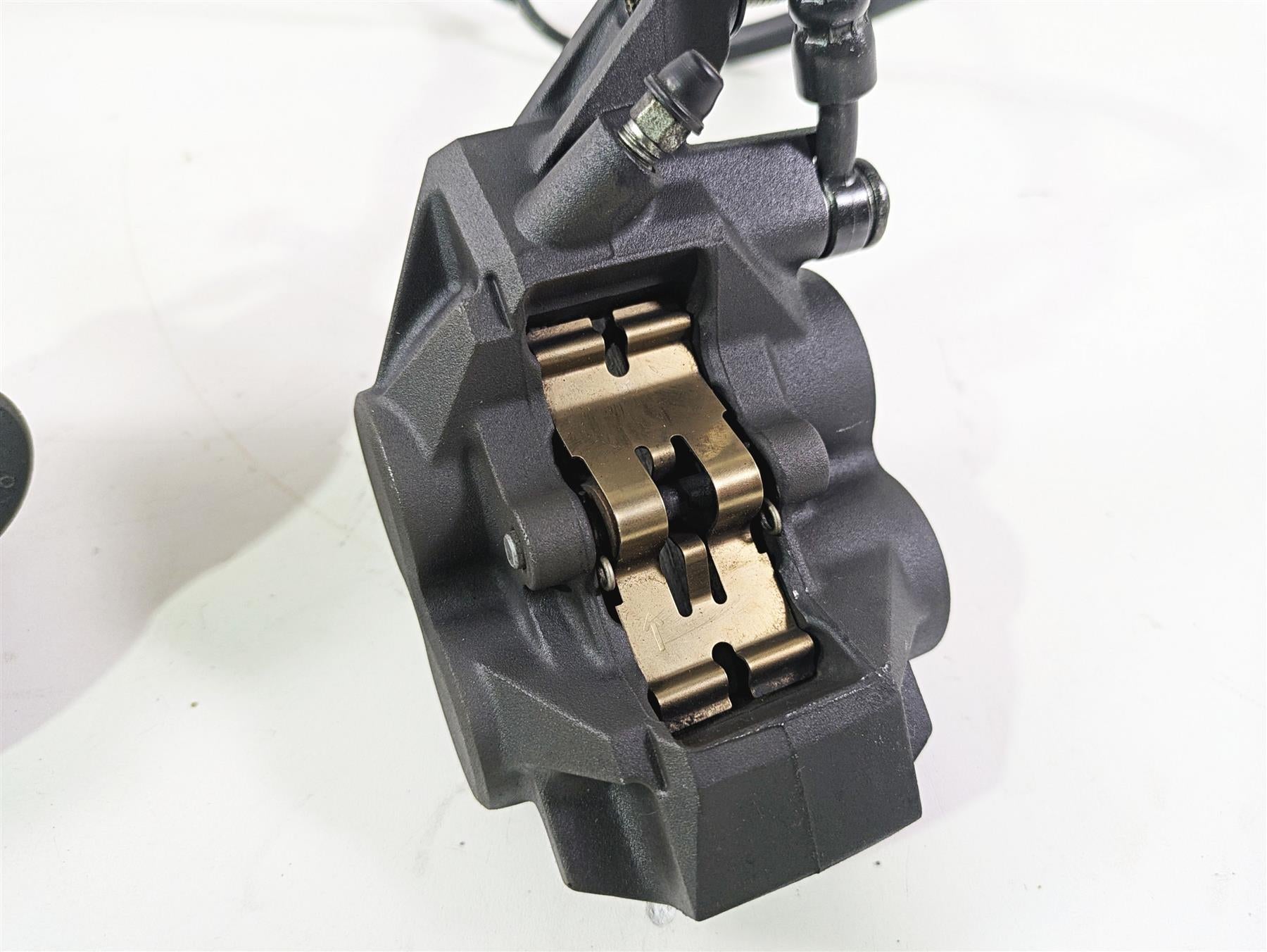 2009 Yamaha FZ1 FZS10 Fazer Front Brake Caliper + Lines Set 2D1-2580T-00 {{ shop.shopifyCountryName }} - Mototech271