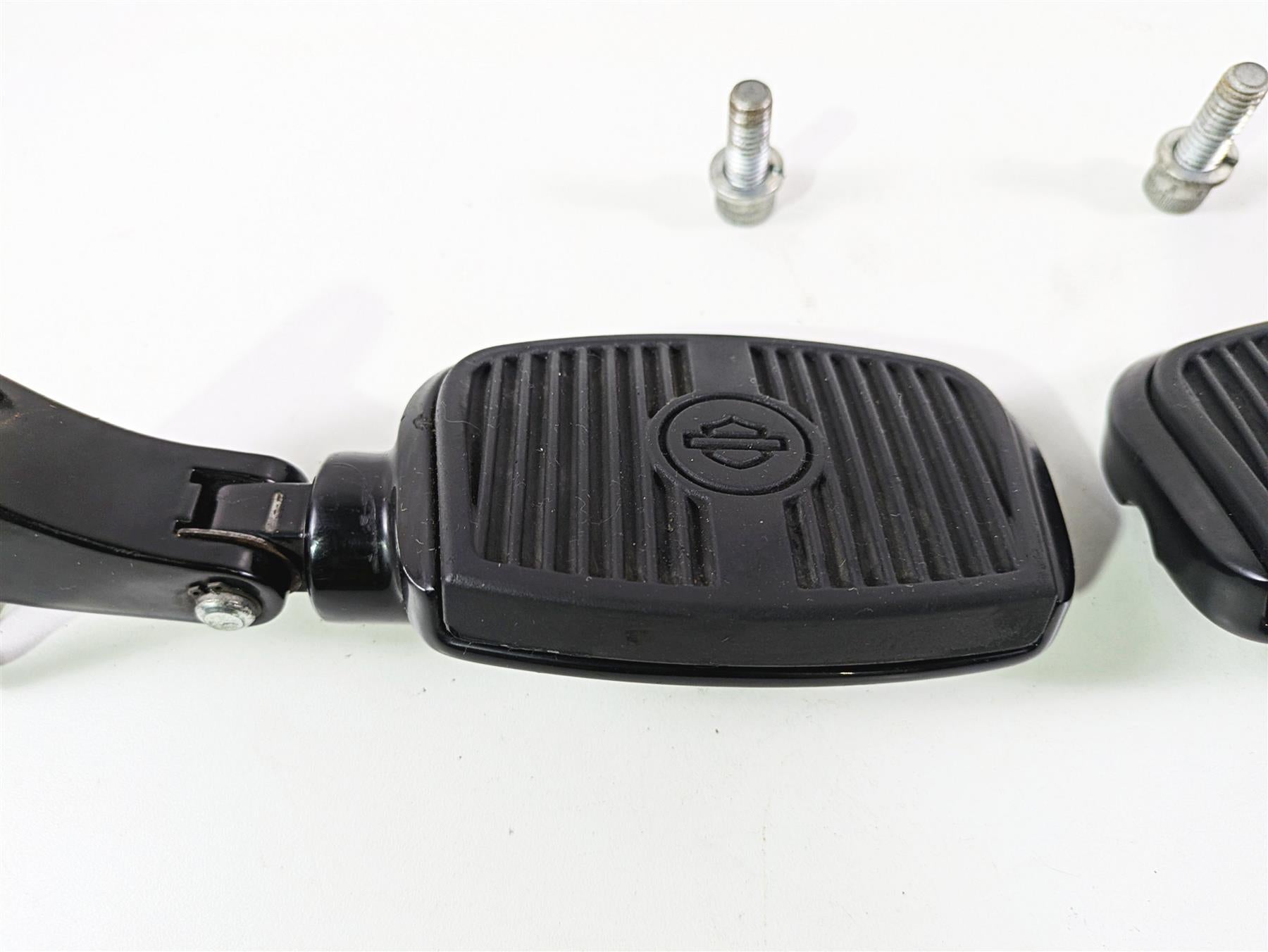 2016 Harley Touring FLHR Road King Rear Passenger Footpeg Set Black 50500146 {{ shop.shopifyCountryName }} - Mototech271