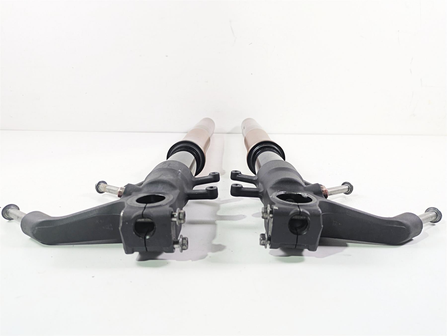 2006 Suzuki GSXR1000 K6 Straight Front Fork Leg Set 51103-41G20 51104-41G20 {{ shop.shopifyCountryName }} - Mototech271